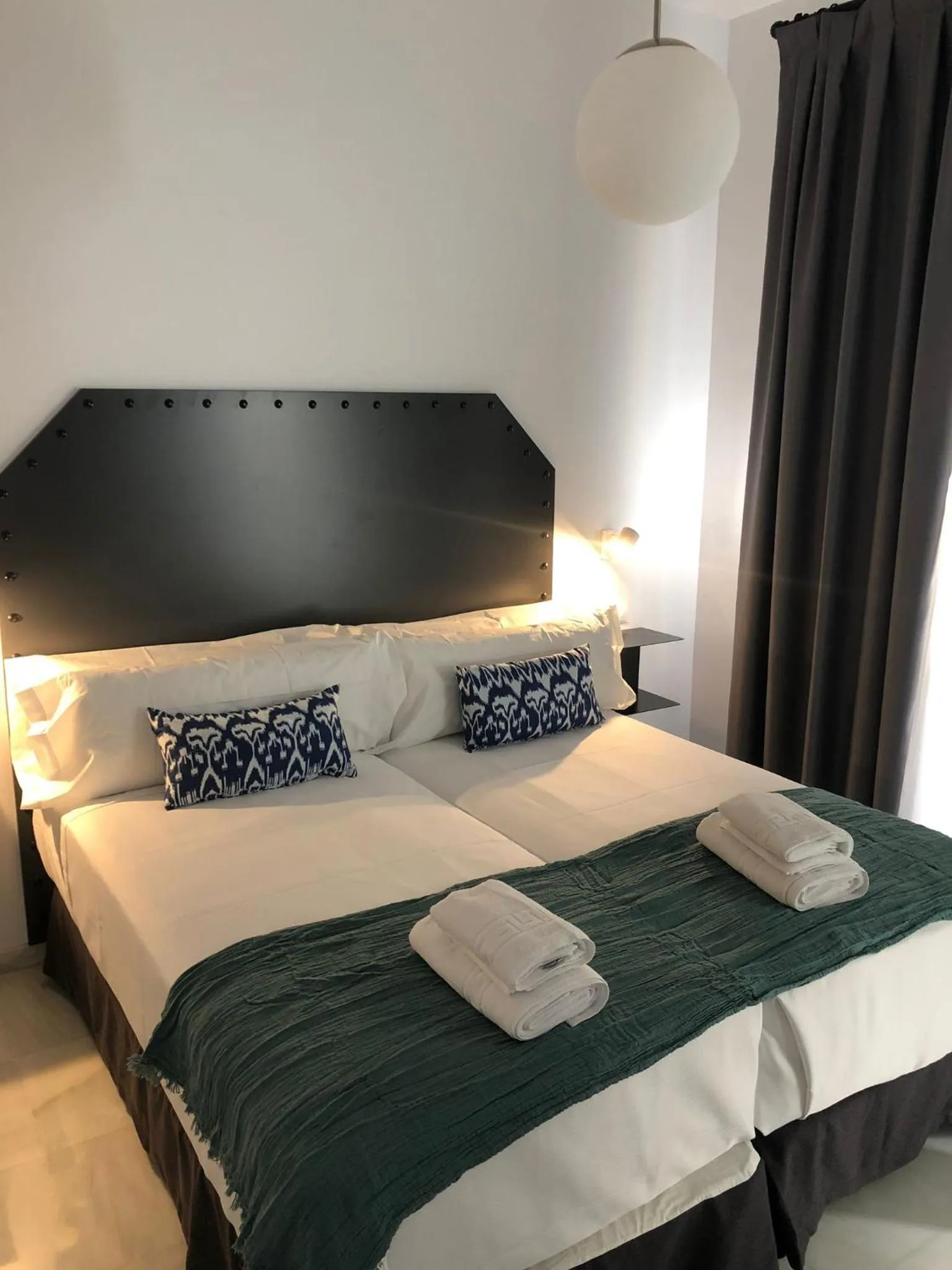 Bed in Hostal Hom Museo