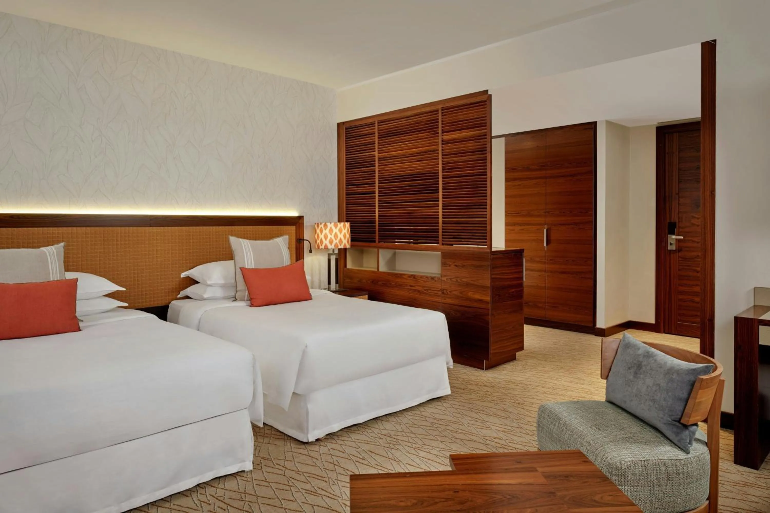 Photo of the whole room, Bed in Sheraton Mallorca Arabella Golf Hotel