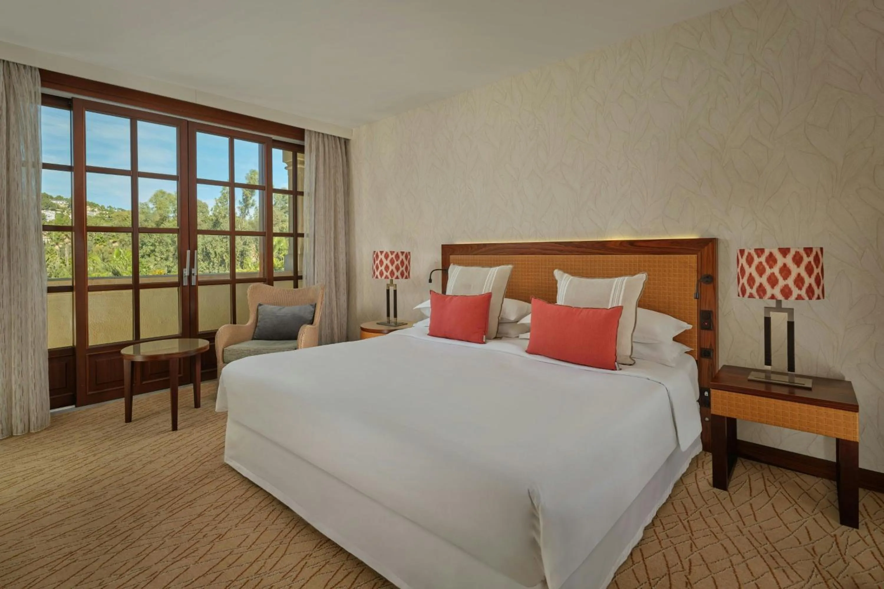 Photo of the whole room, Bed in Sheraton Mallorca Arabella Golf Hotel