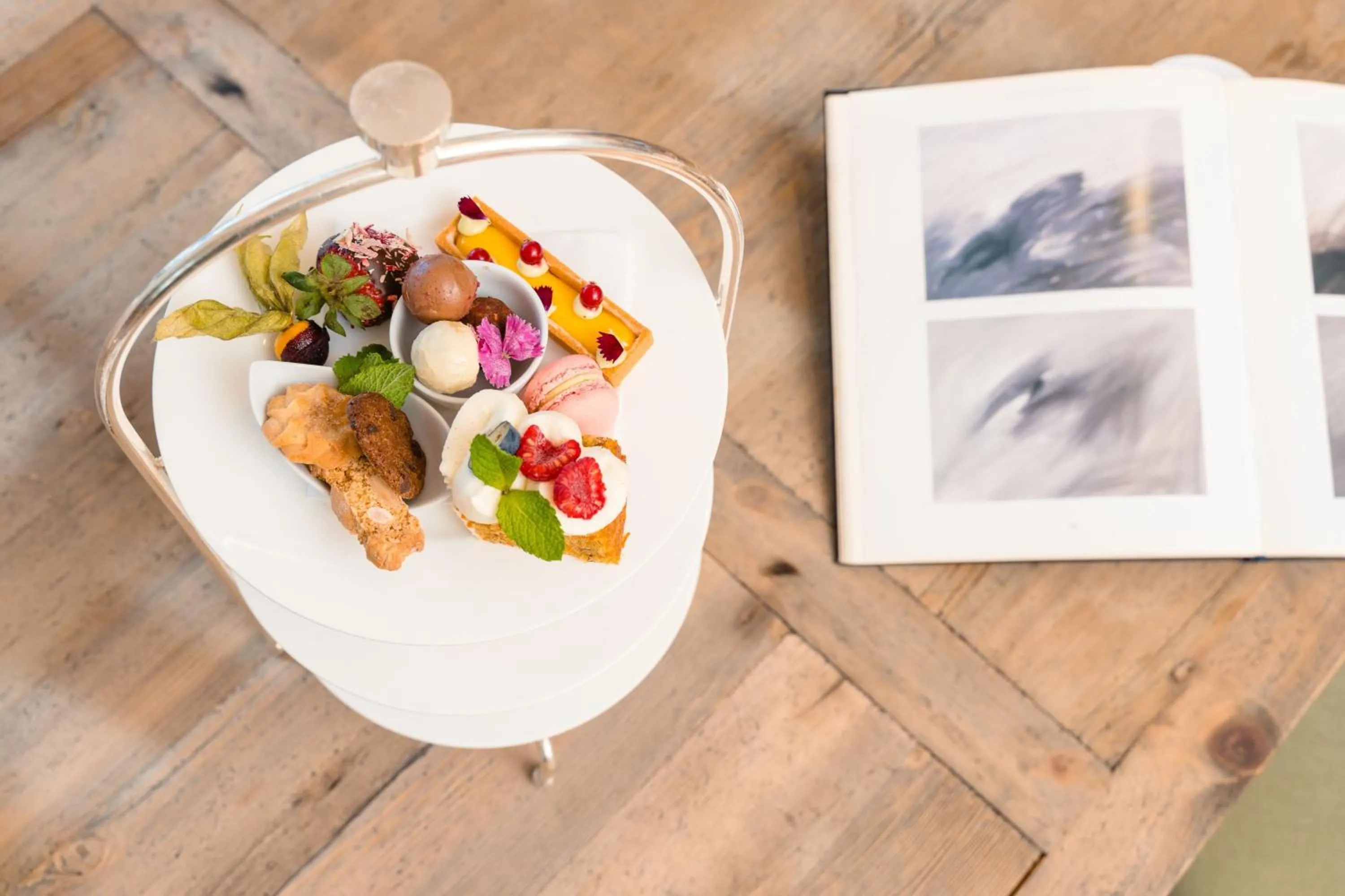 Restaurant/places to eat in The St. Regis Mardavall Mallorca Resort