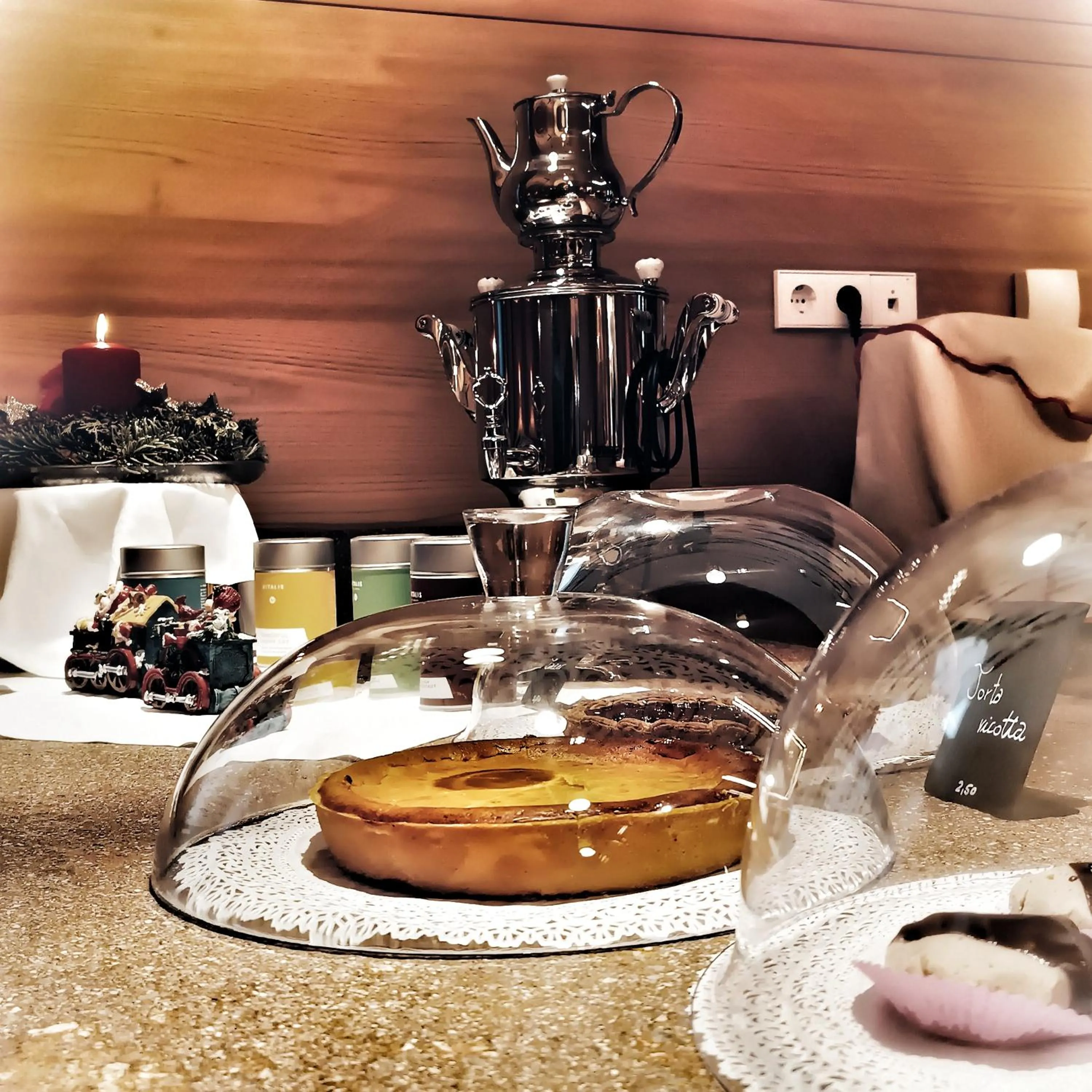 Restaurant/places to eat in Hotel La Briosa