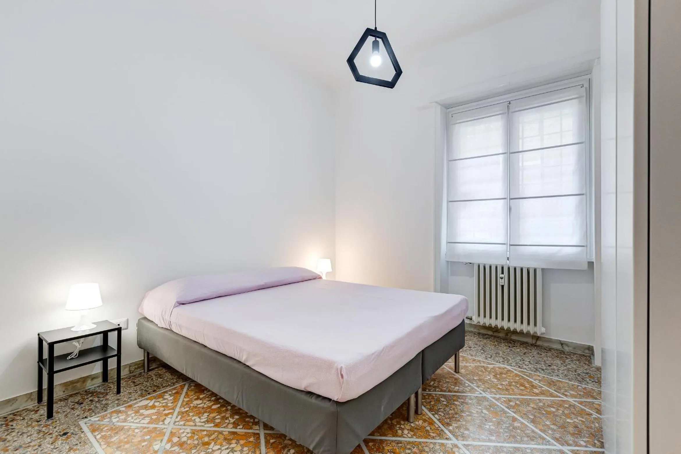 Bed in Gianicolo Apartment with Terrace
