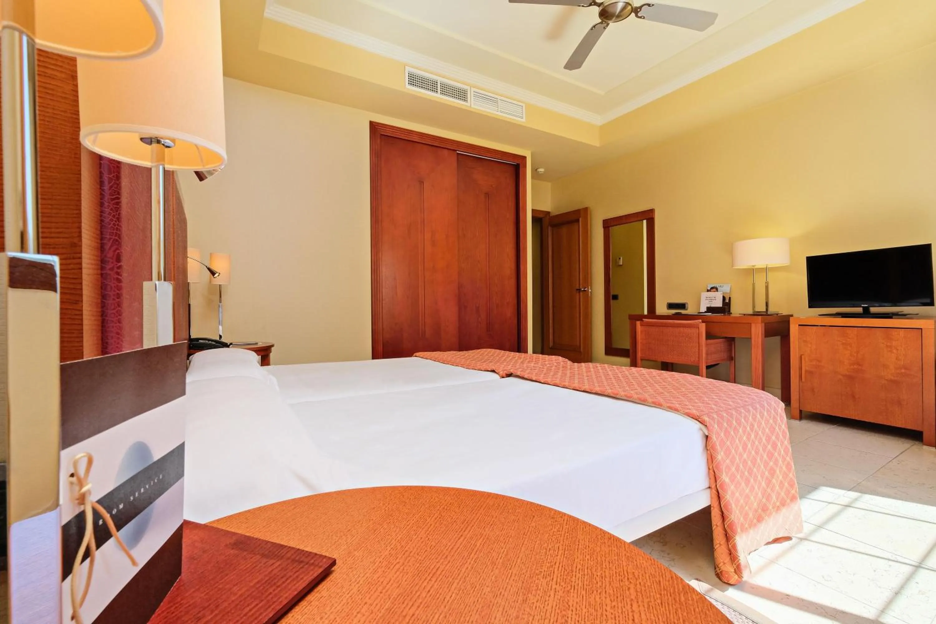 Photo of the whole room, Bed in Hotel Envia Almería Spa & Golf