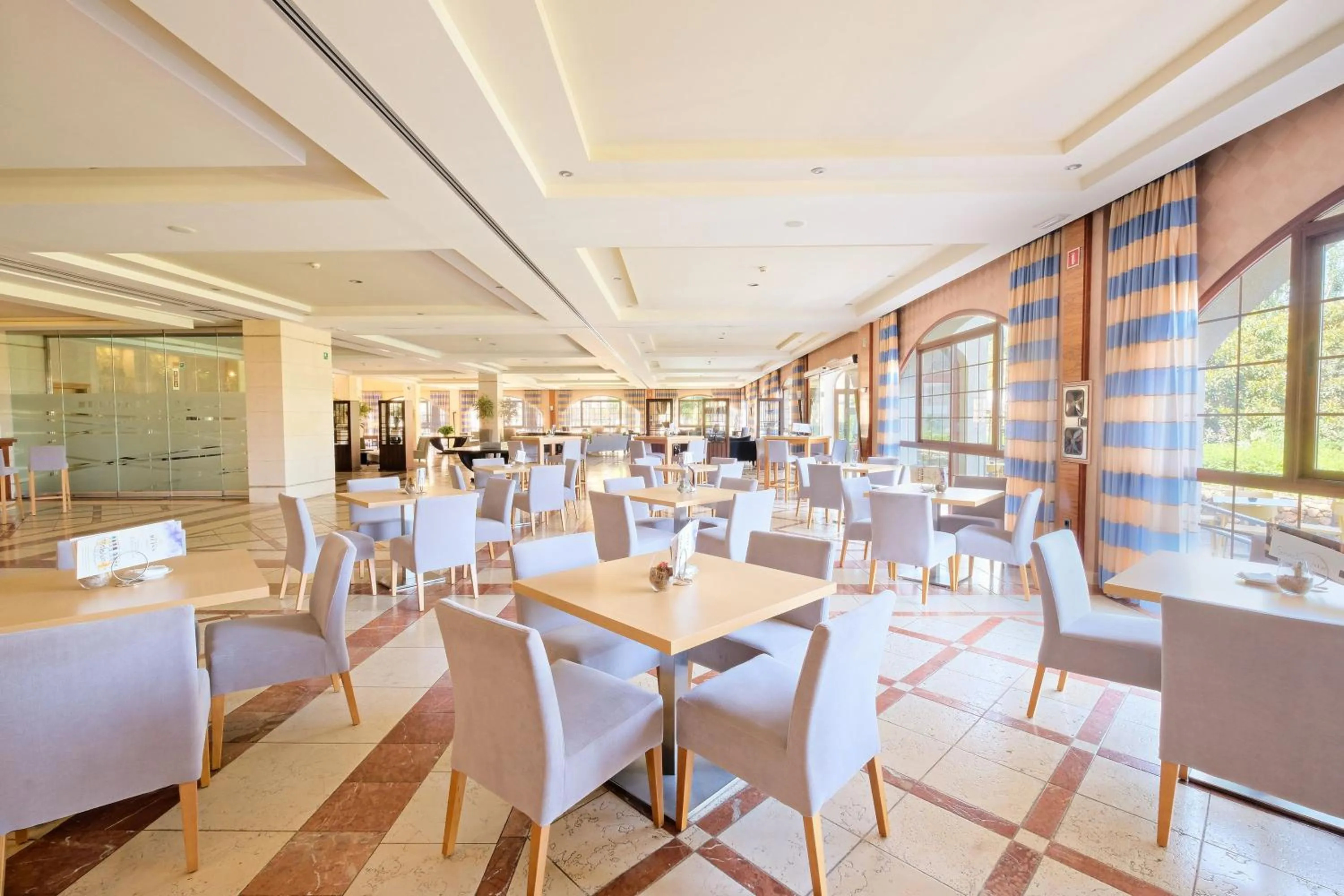 Restaurant/places to eat in Hotel Envia Almería Spa & Golf