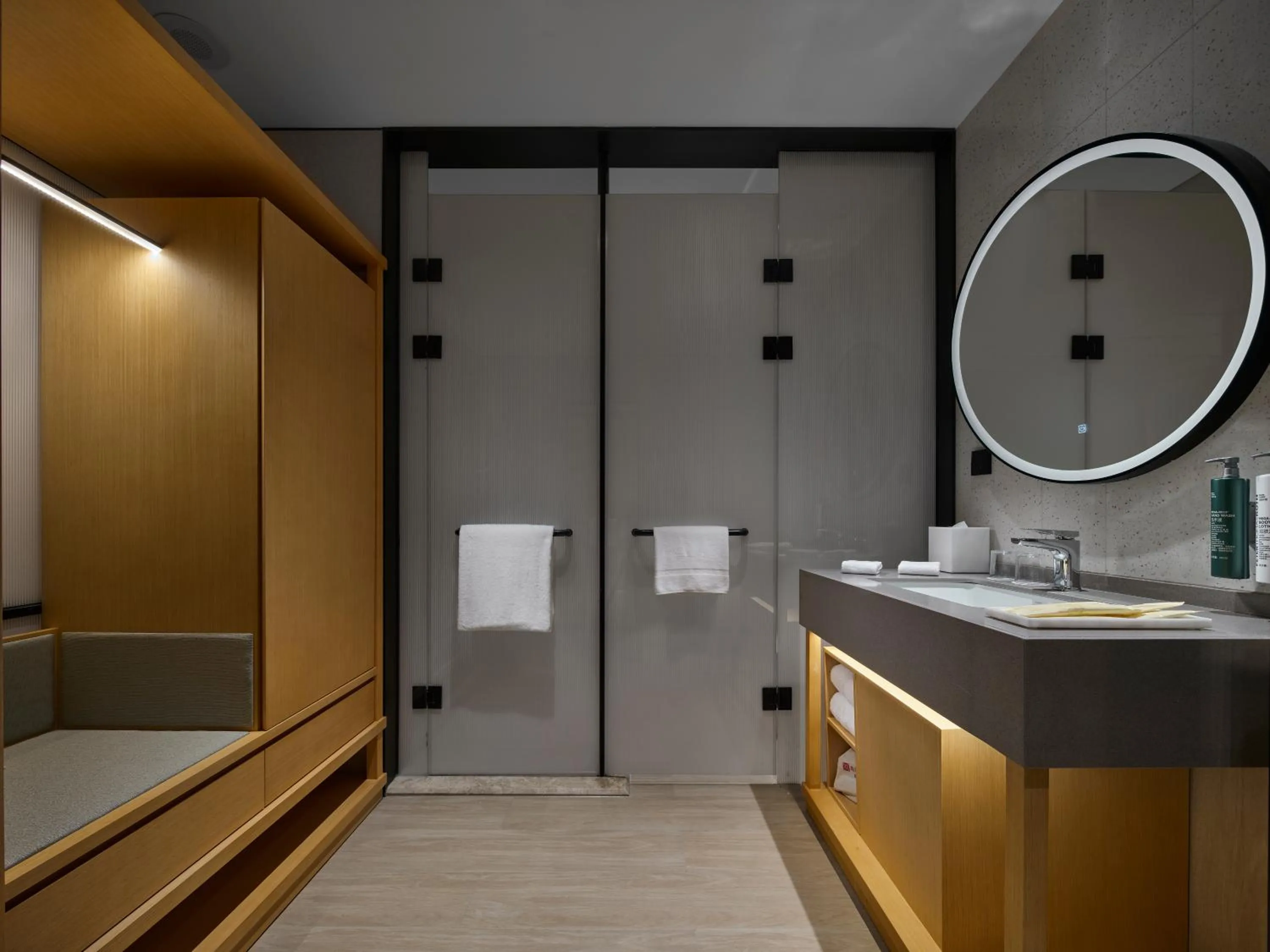 Bathroom in Hilton Garden Inn Beijing Daxing International Airport