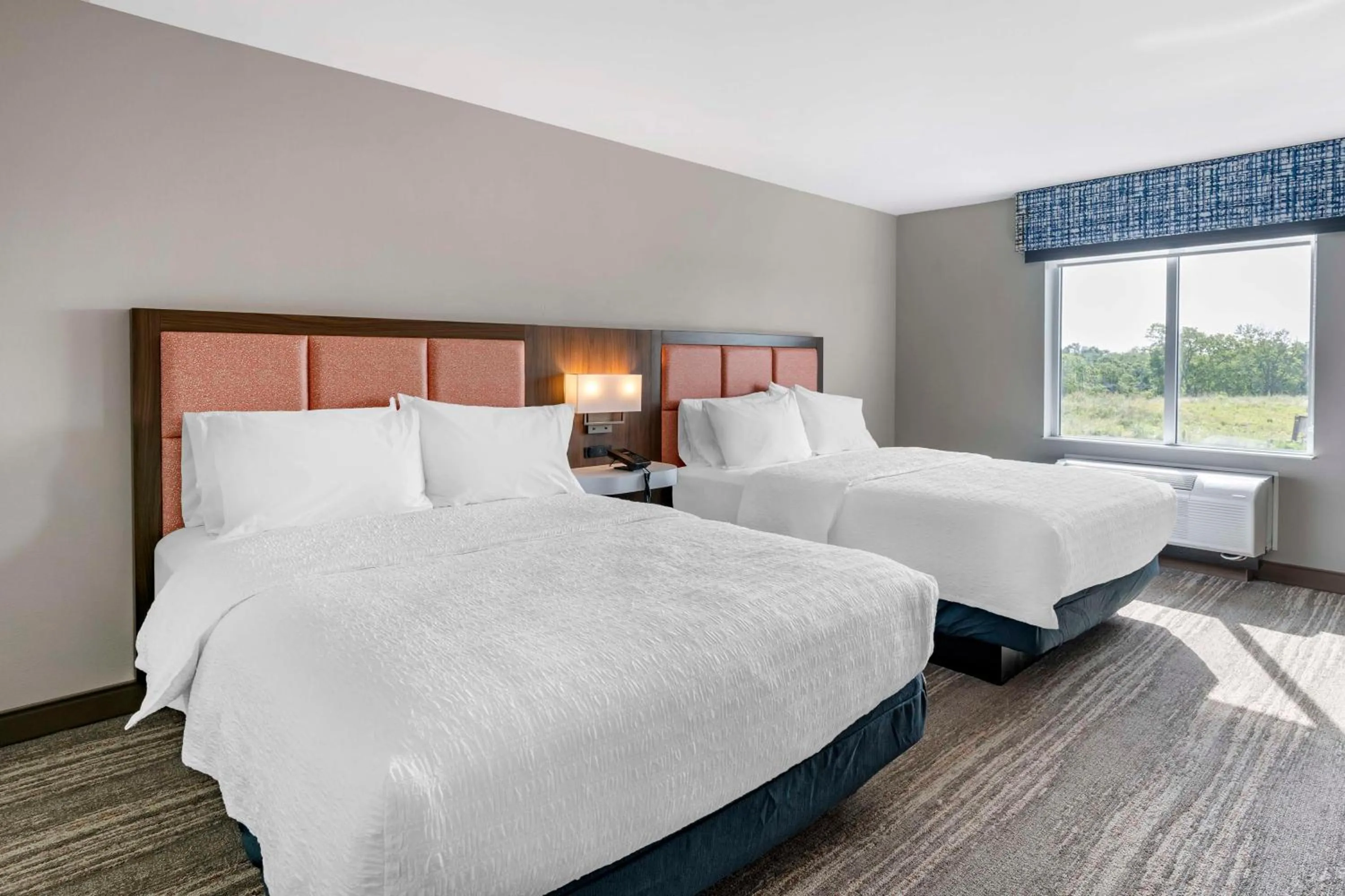 Bed in Hampton Inn Nicholasville Brannon Crossing, Ky