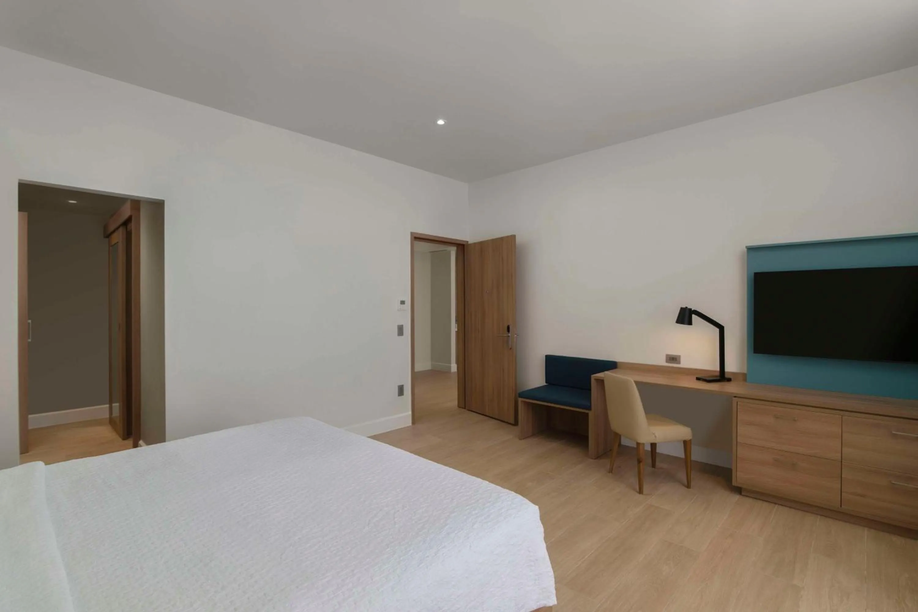 Bedroom, Bed in Hilton Garden Inn La Romana