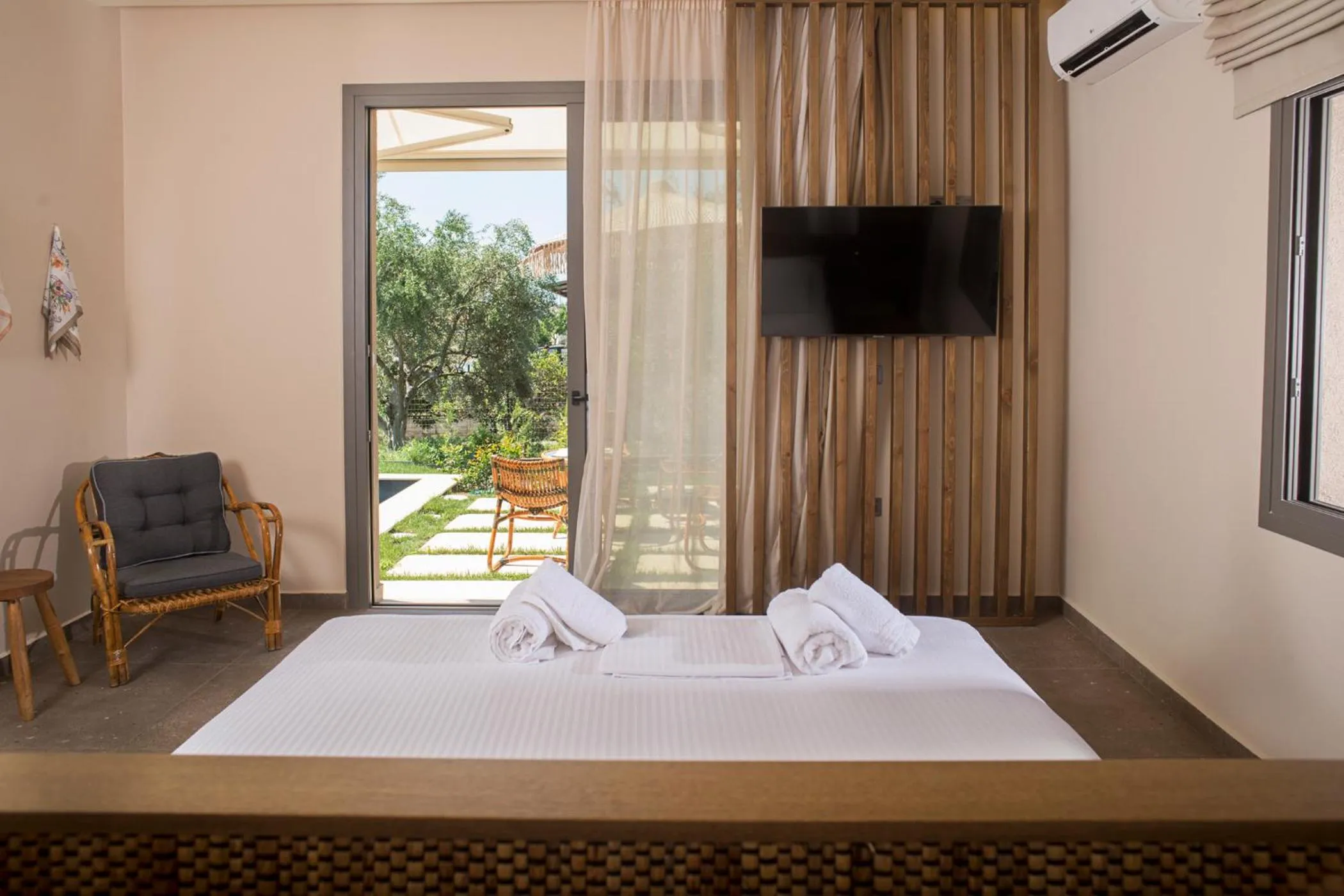 View (from property/room), Bed in Elaia Grove