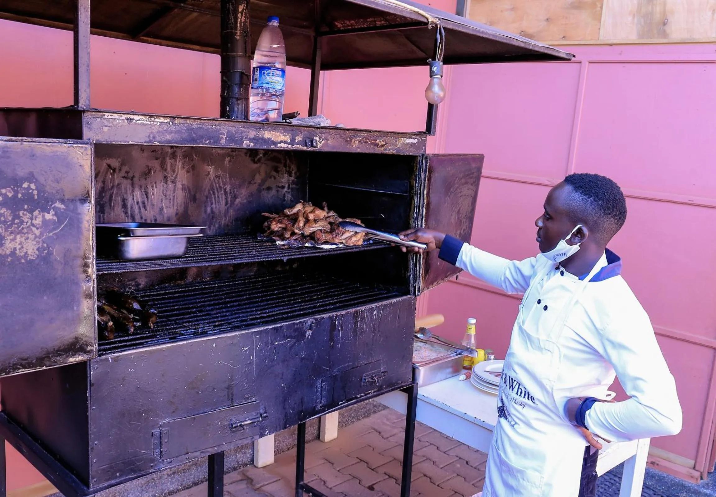BBQ facilities in Precise Motel