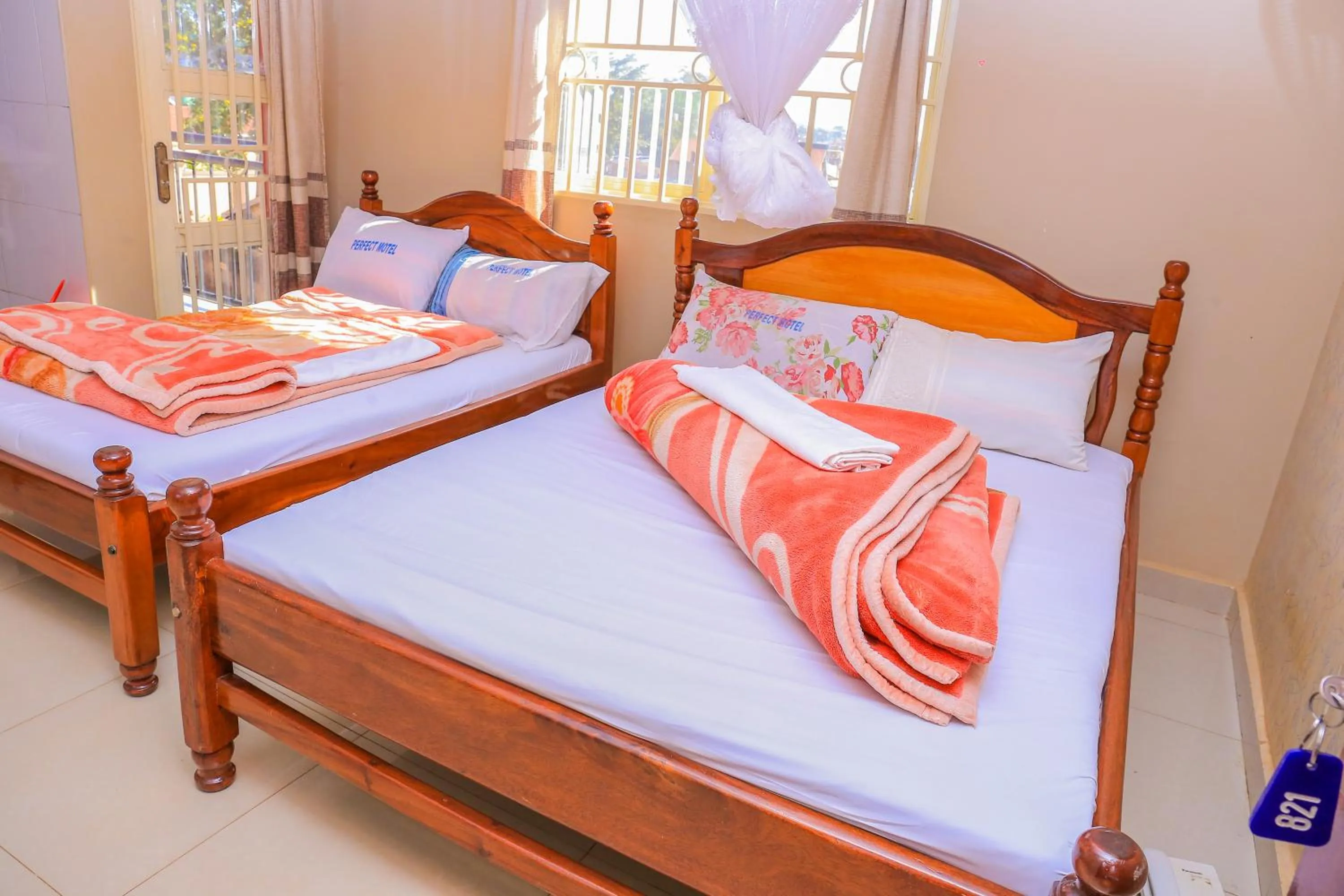 Photo of the whole room, Bed in Precise Motel