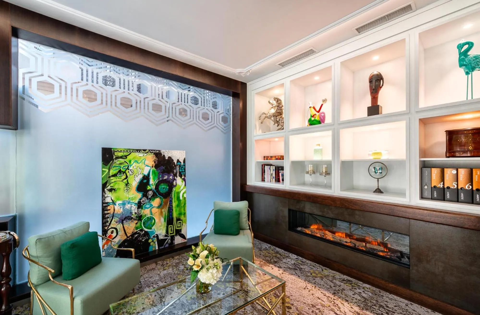 Property building in Mariposa Hotel Malaga