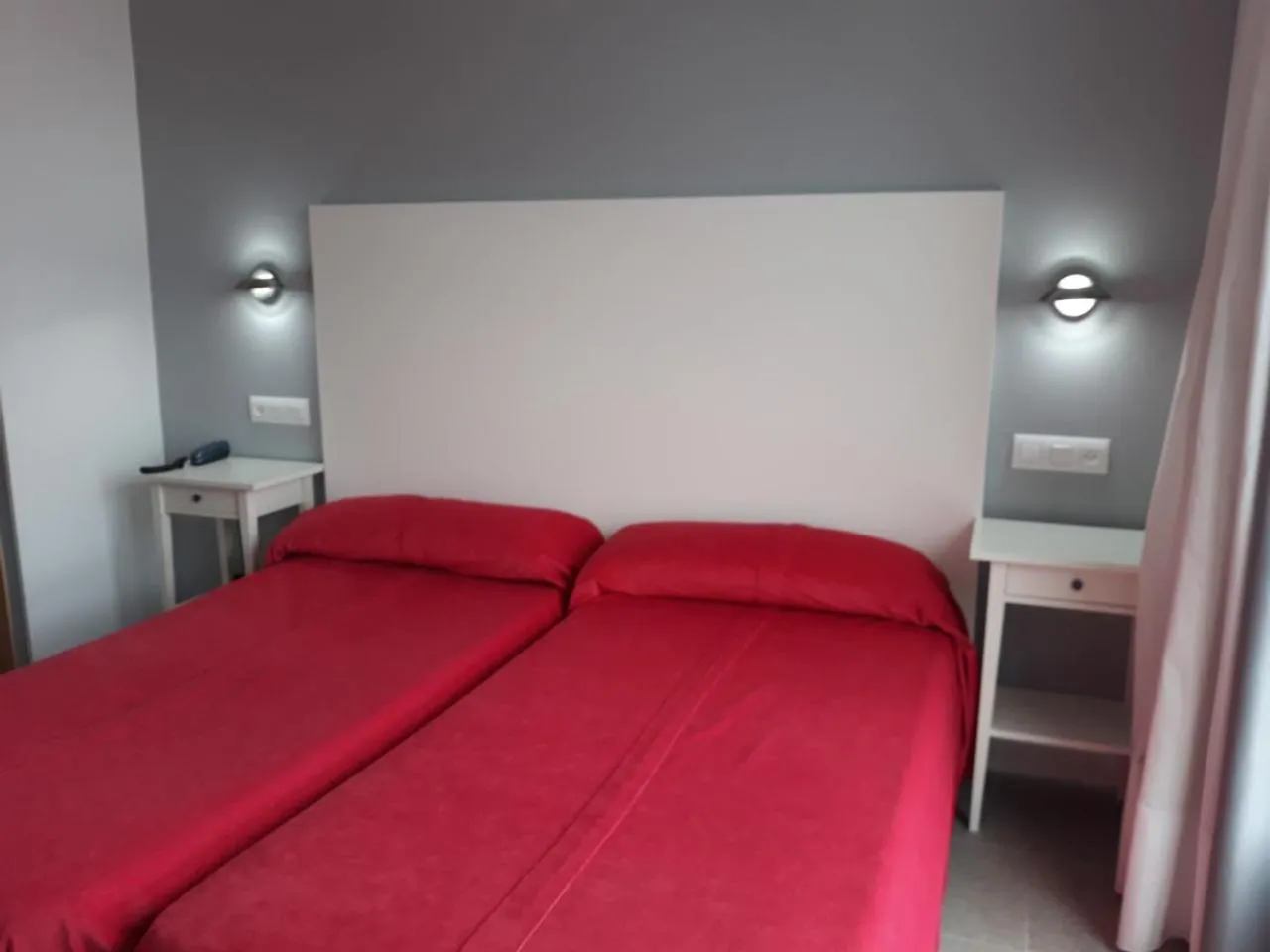 Spring, Bed in Hotel Varadoiro