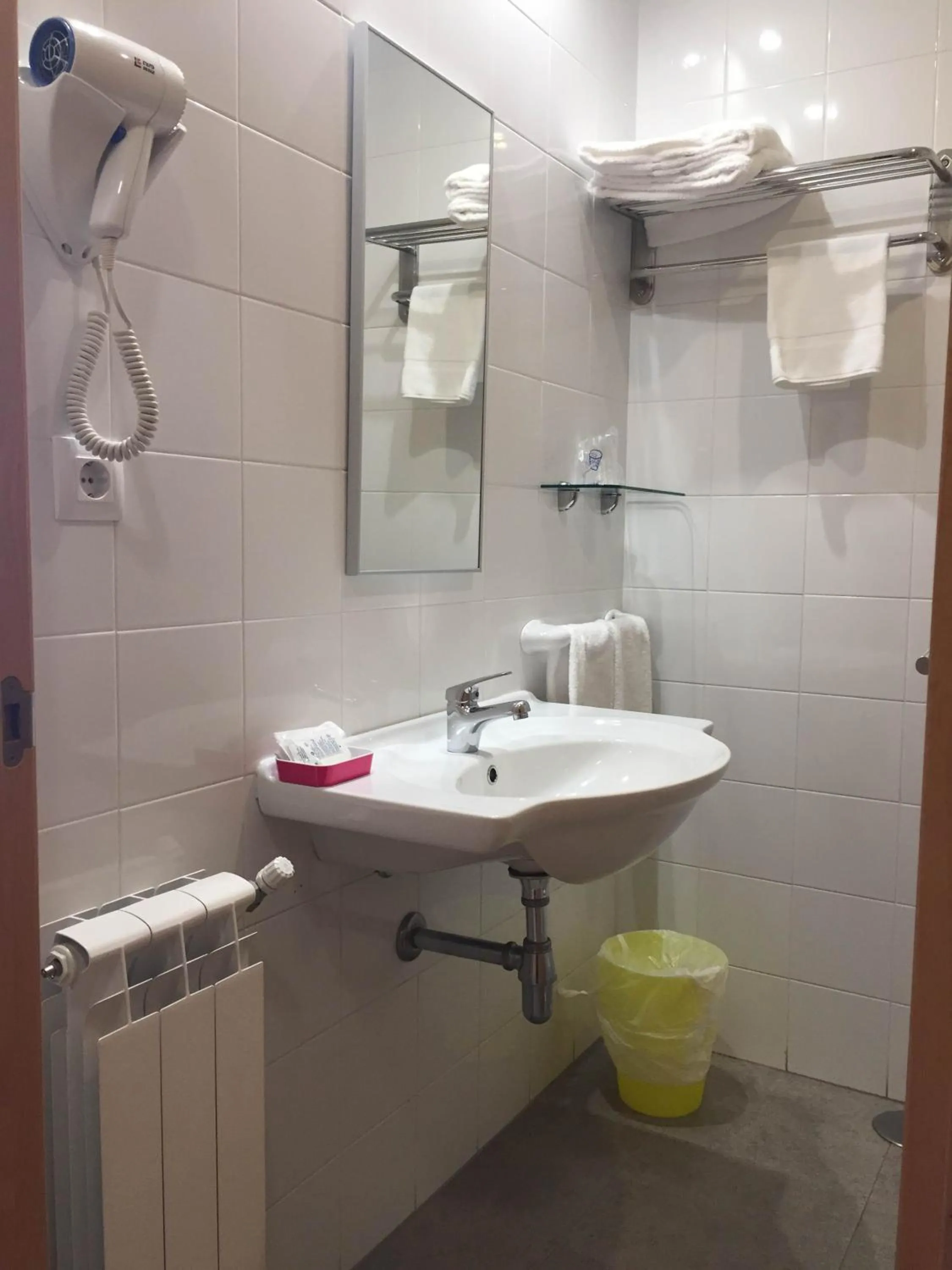 Bathroom in Hotel Varadoiro