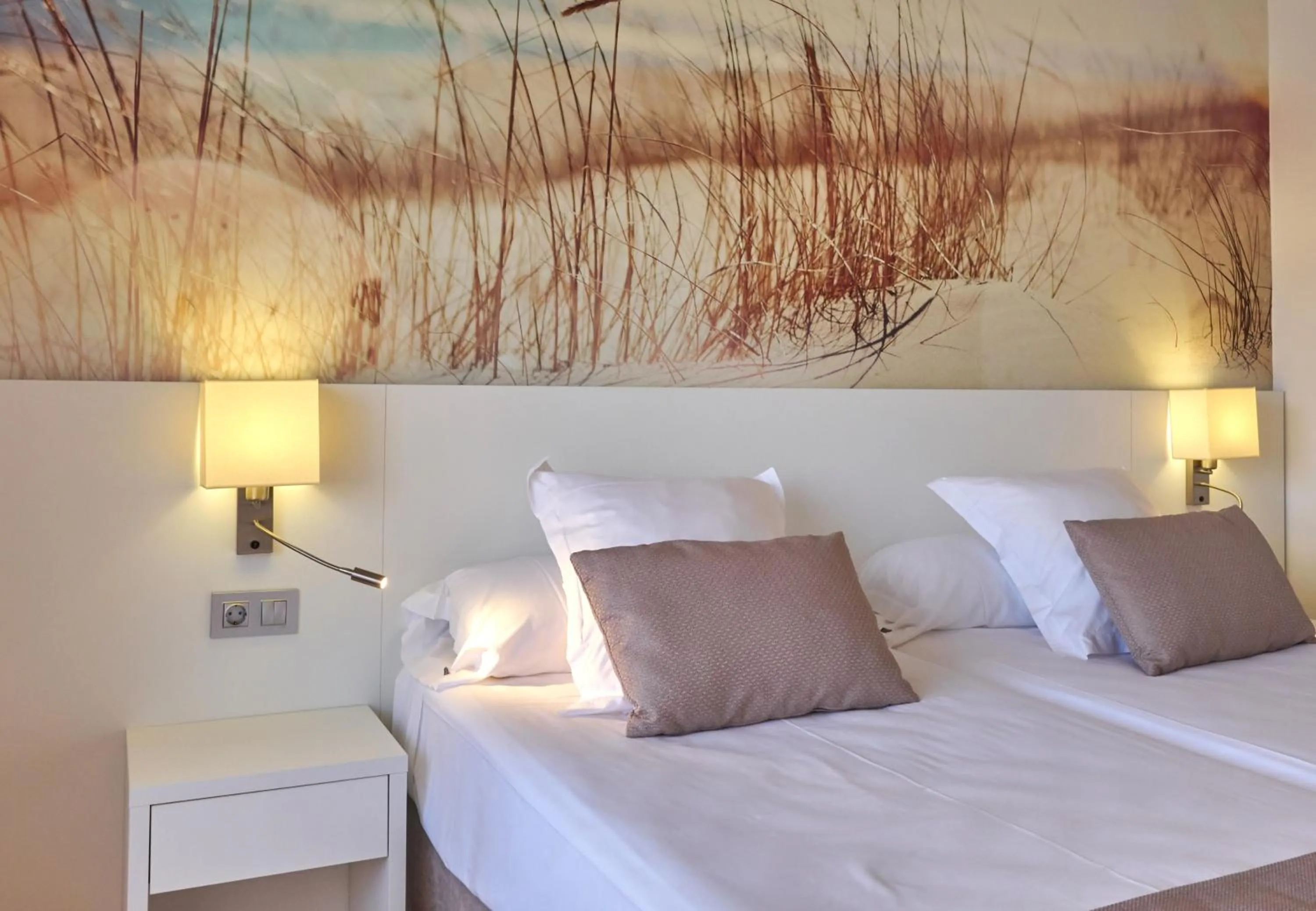 Other, Bed in BQ Sarah -Adults Only