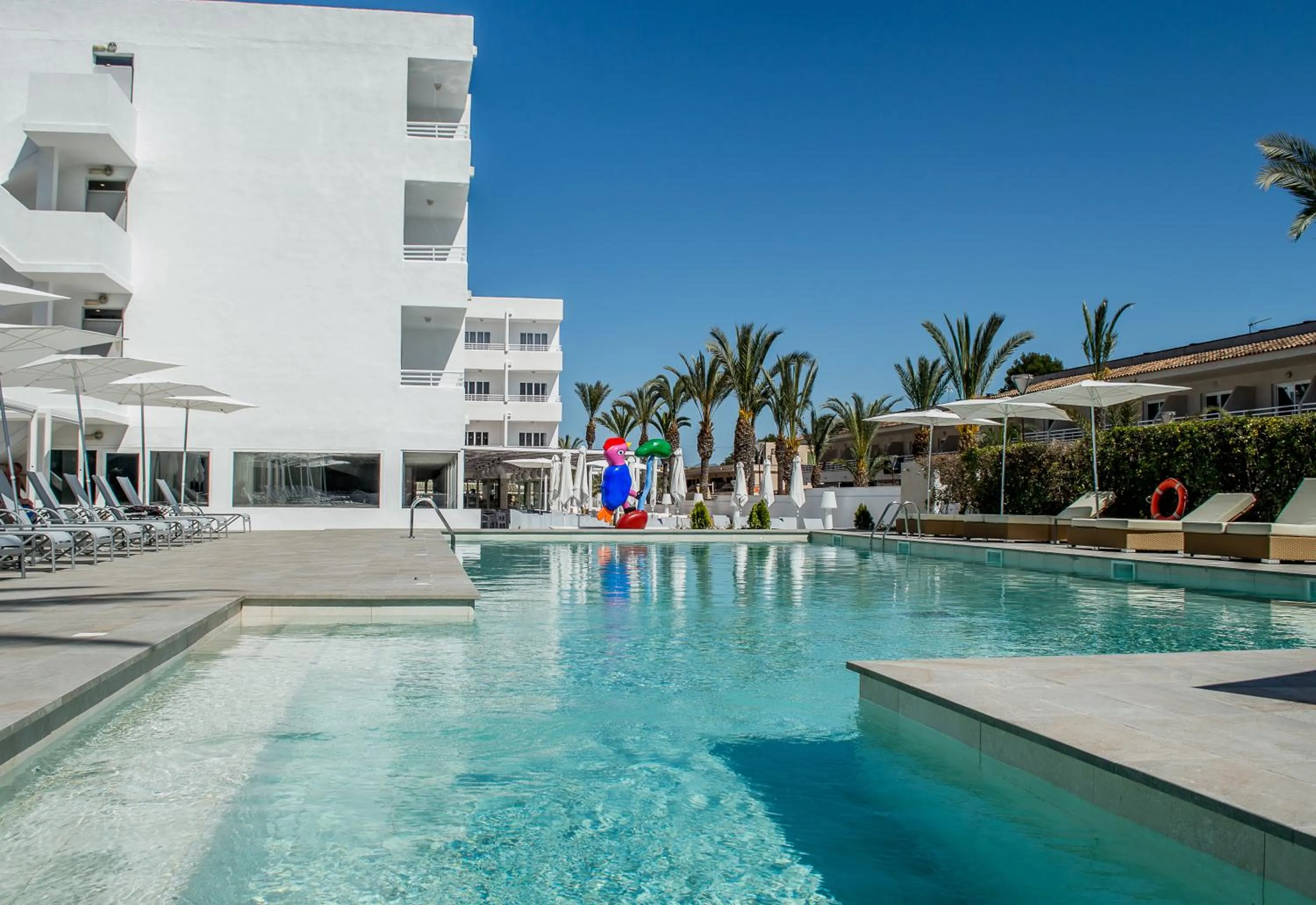 Swimming pool in BQ Sarah -Adults Only