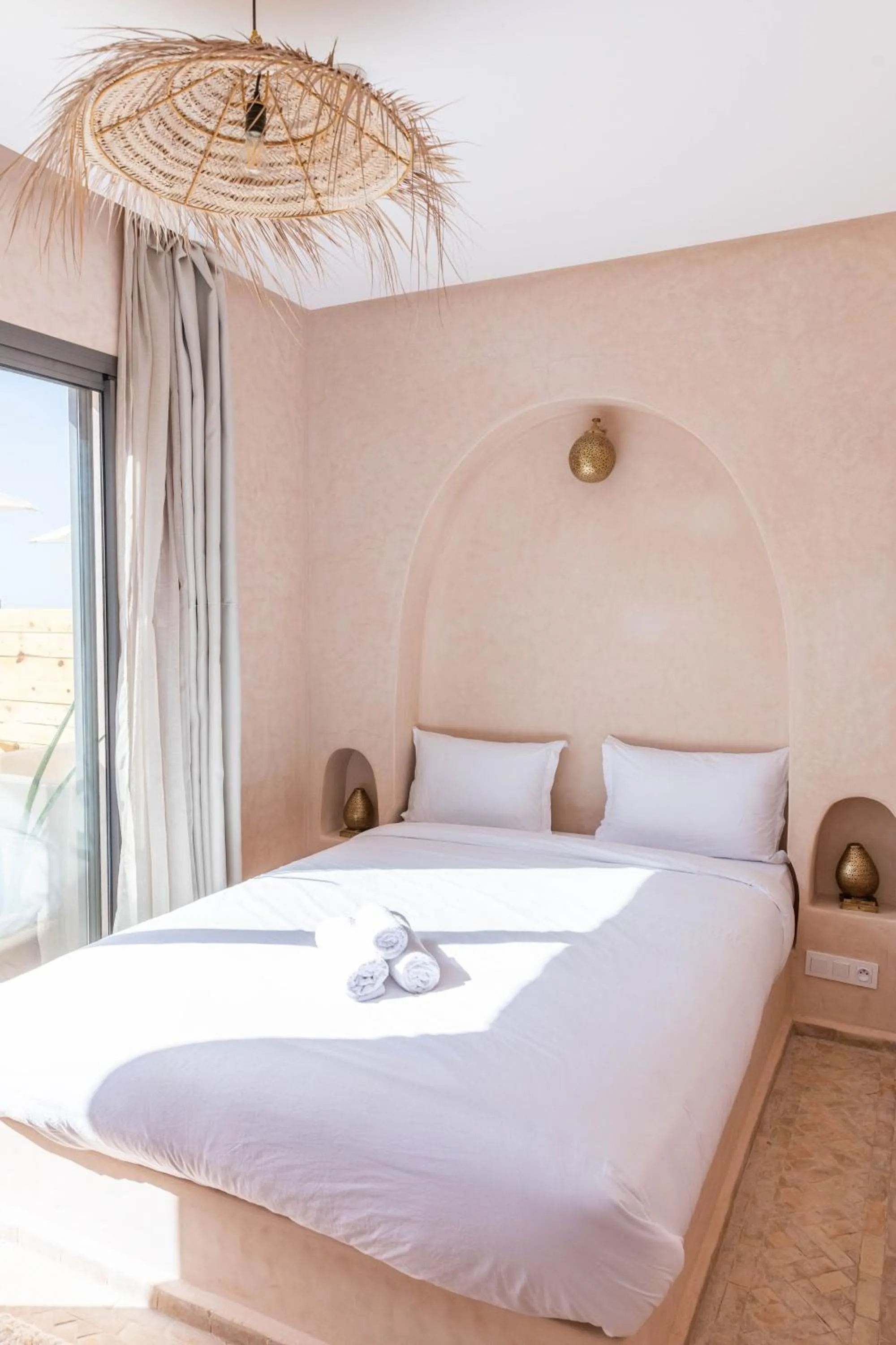 Bed in Surf and Sound Imsouane