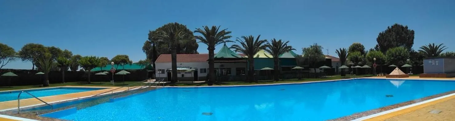 Pool view in Camping Carlos III