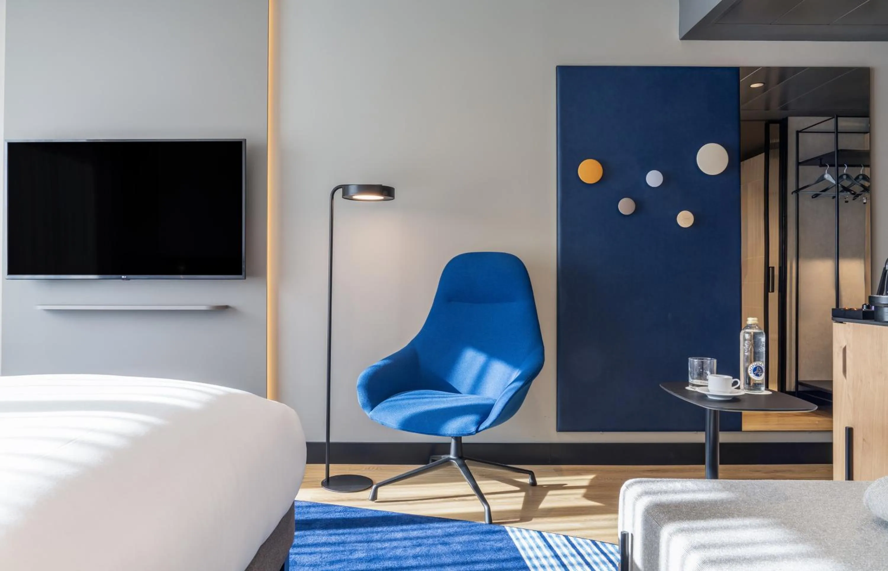 Photo of the whole room, Bed in Pullman Madrid Airport & Feria