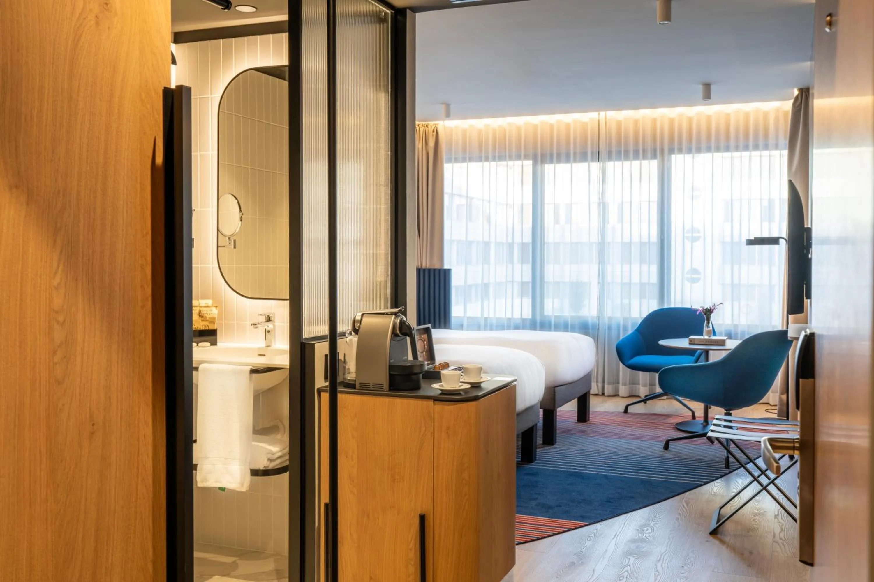 Bedroom, Bed in Pullman Madrid Airport & Feria