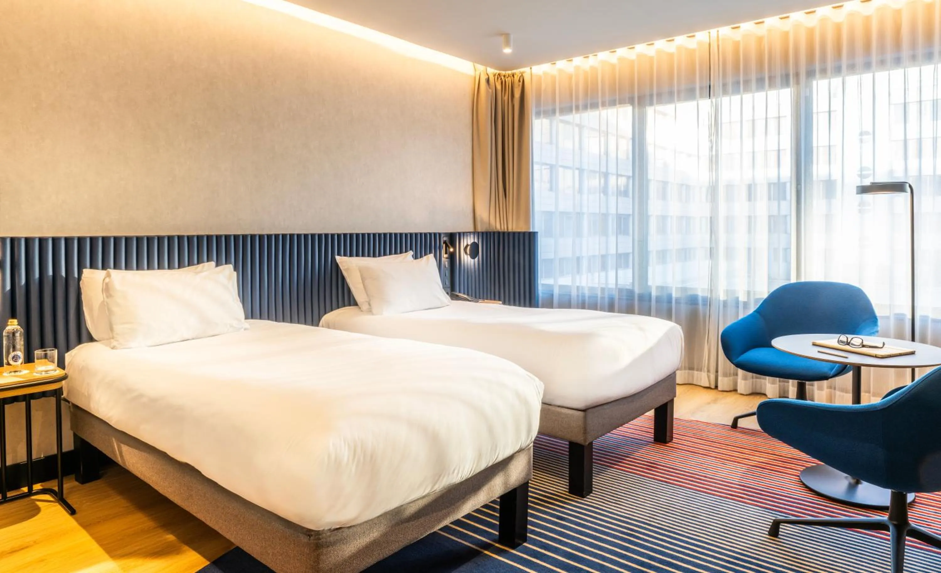 Bedroom, Bed in Pullman Madrid Airport & Feria