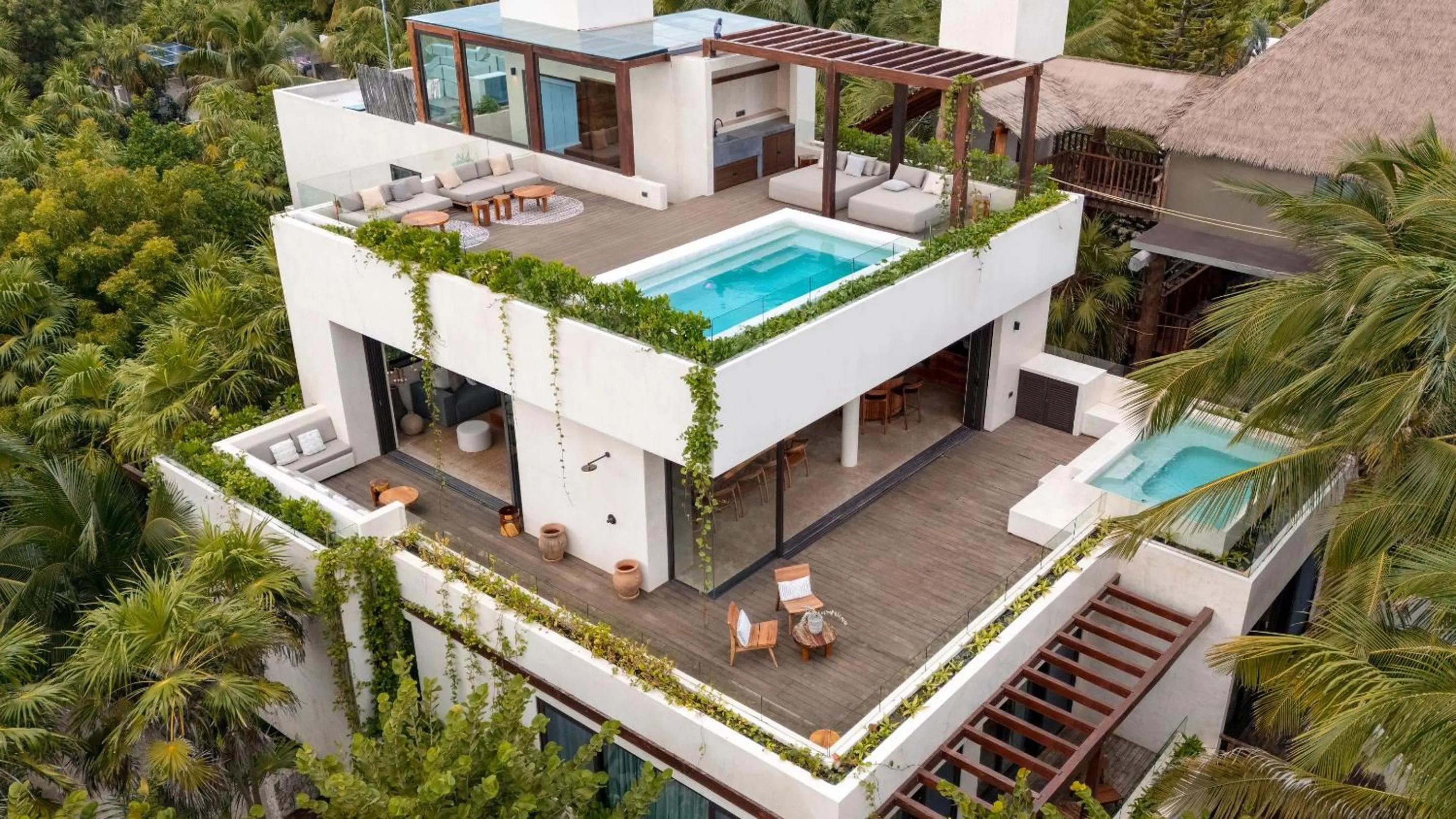 Swimming pool in Secrets Tulum Resort & Beach Club - Adults Only - All Inclusive