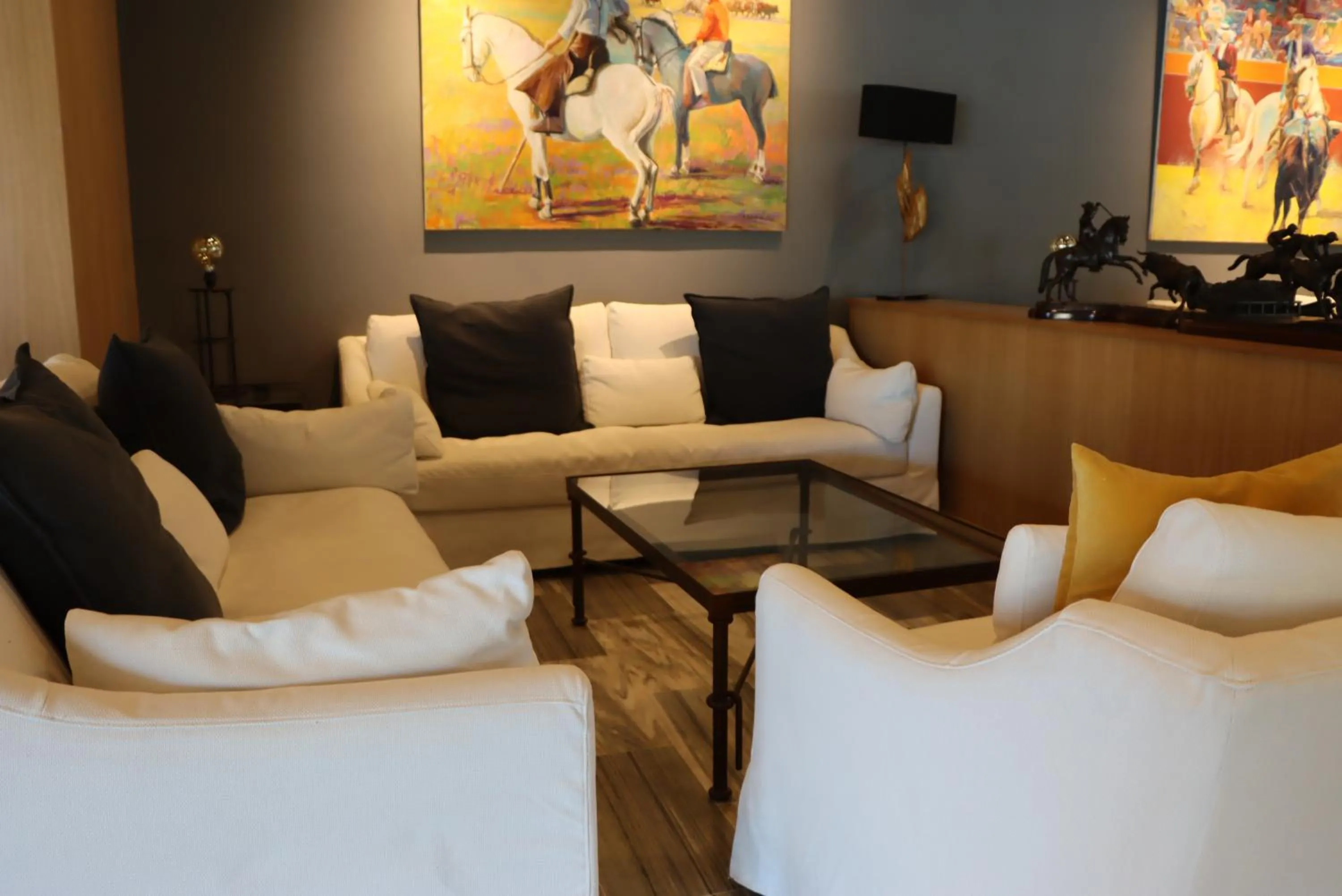 Communal lounge/ TV room in Hotel Jerez & Spa