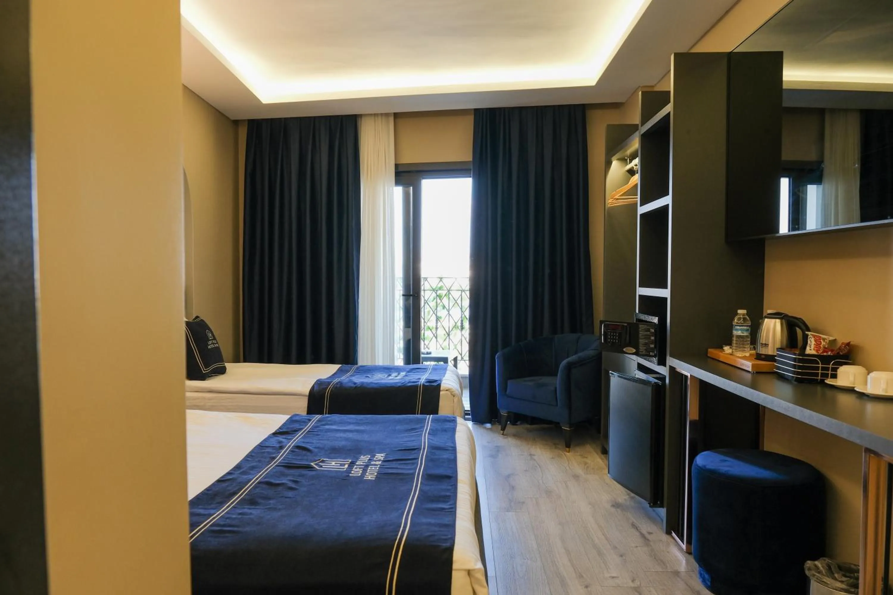 Massage, Bed in Plus Hotel & Private Transportation İstanbul Airport-By Loft