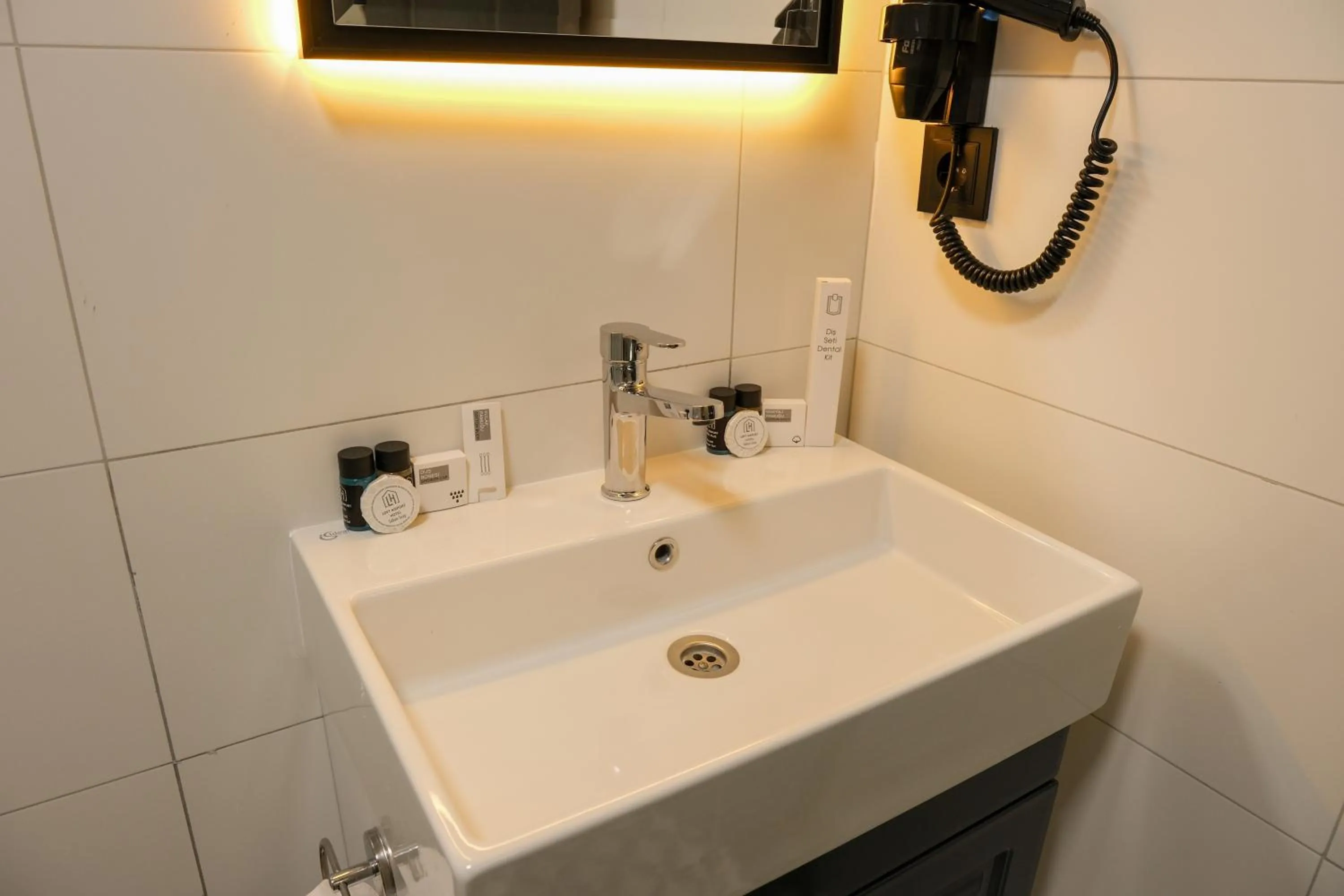 Bathroom in Plus Hotel & Private Transportation İstanbul Airport-By Loft