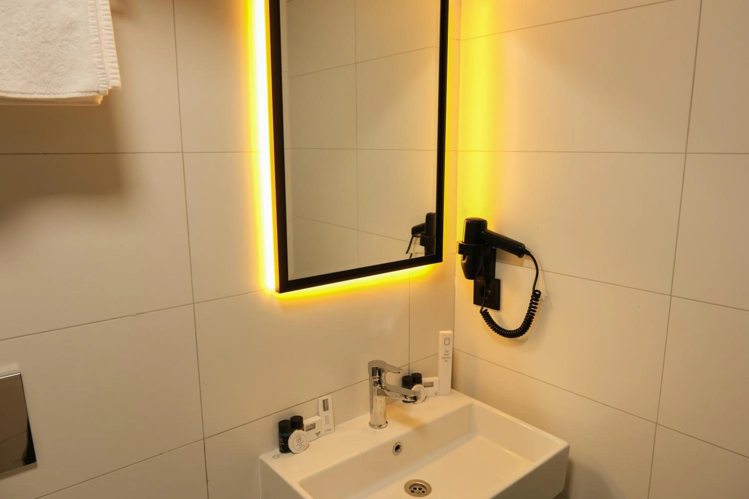 Bathroom in Plus Hotel & Private Transportation İstanbul Airport-By Loft