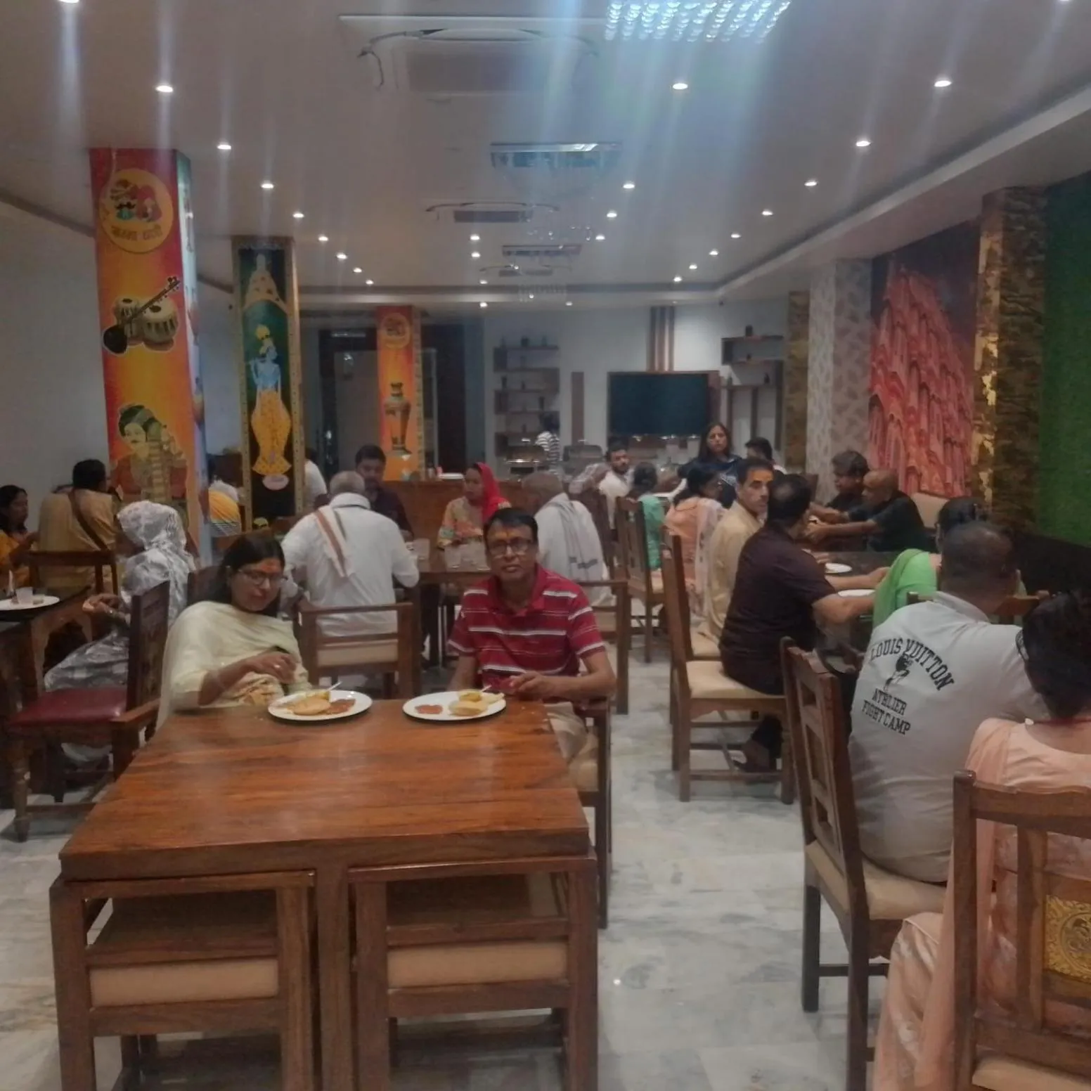 Restaurant/places to eat in Hotel Blue Lemon