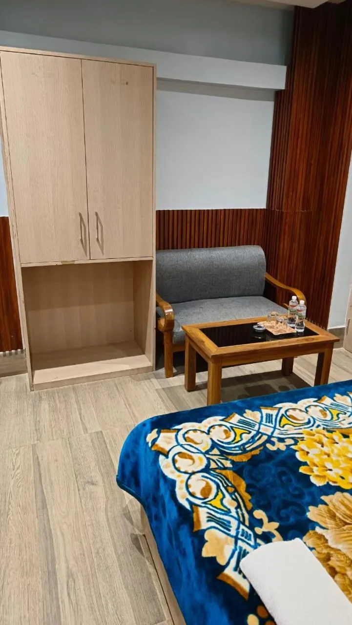 room service in Hotel Blue Lemon