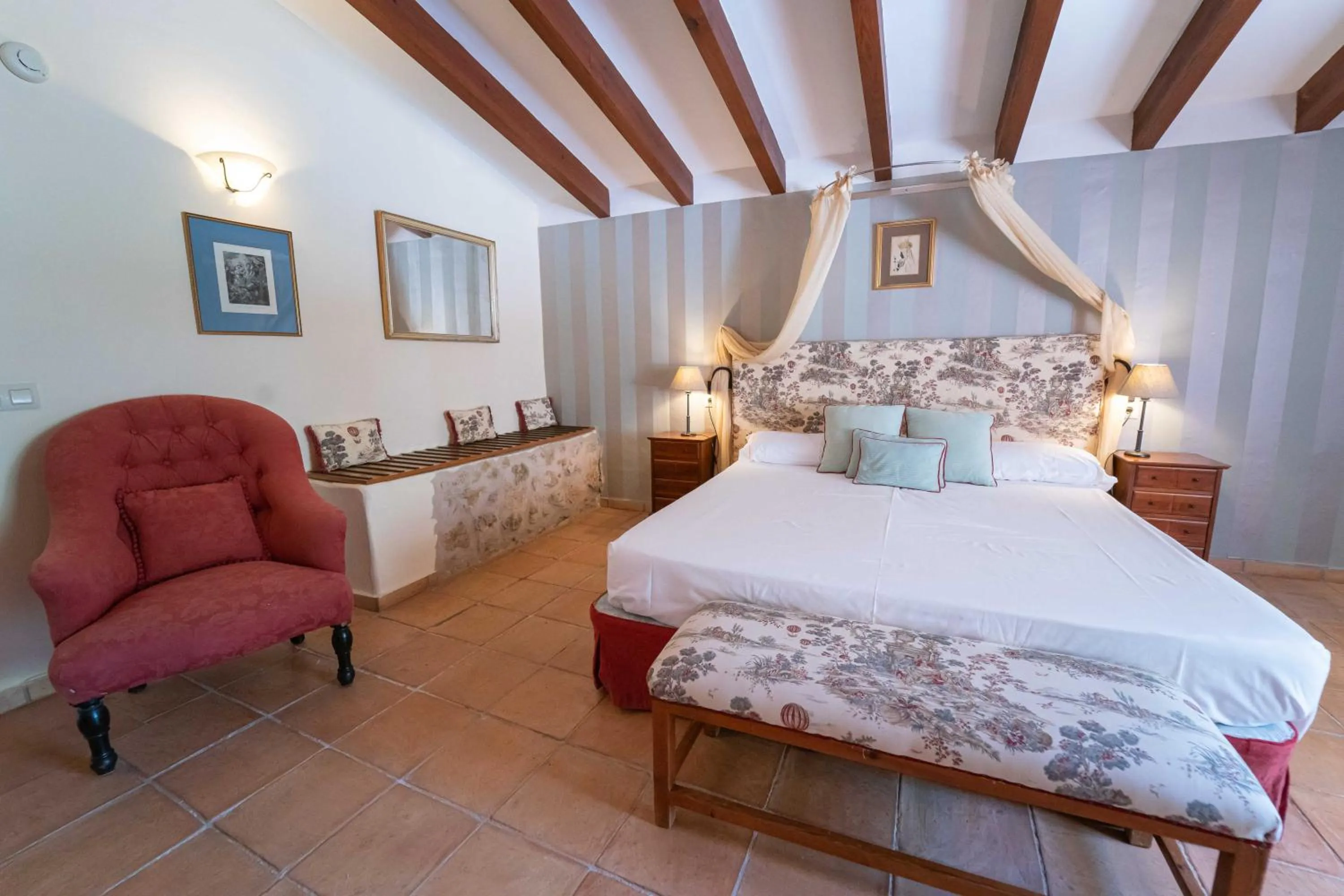 Bed in Hotel Rural S'Olivaret & Spa