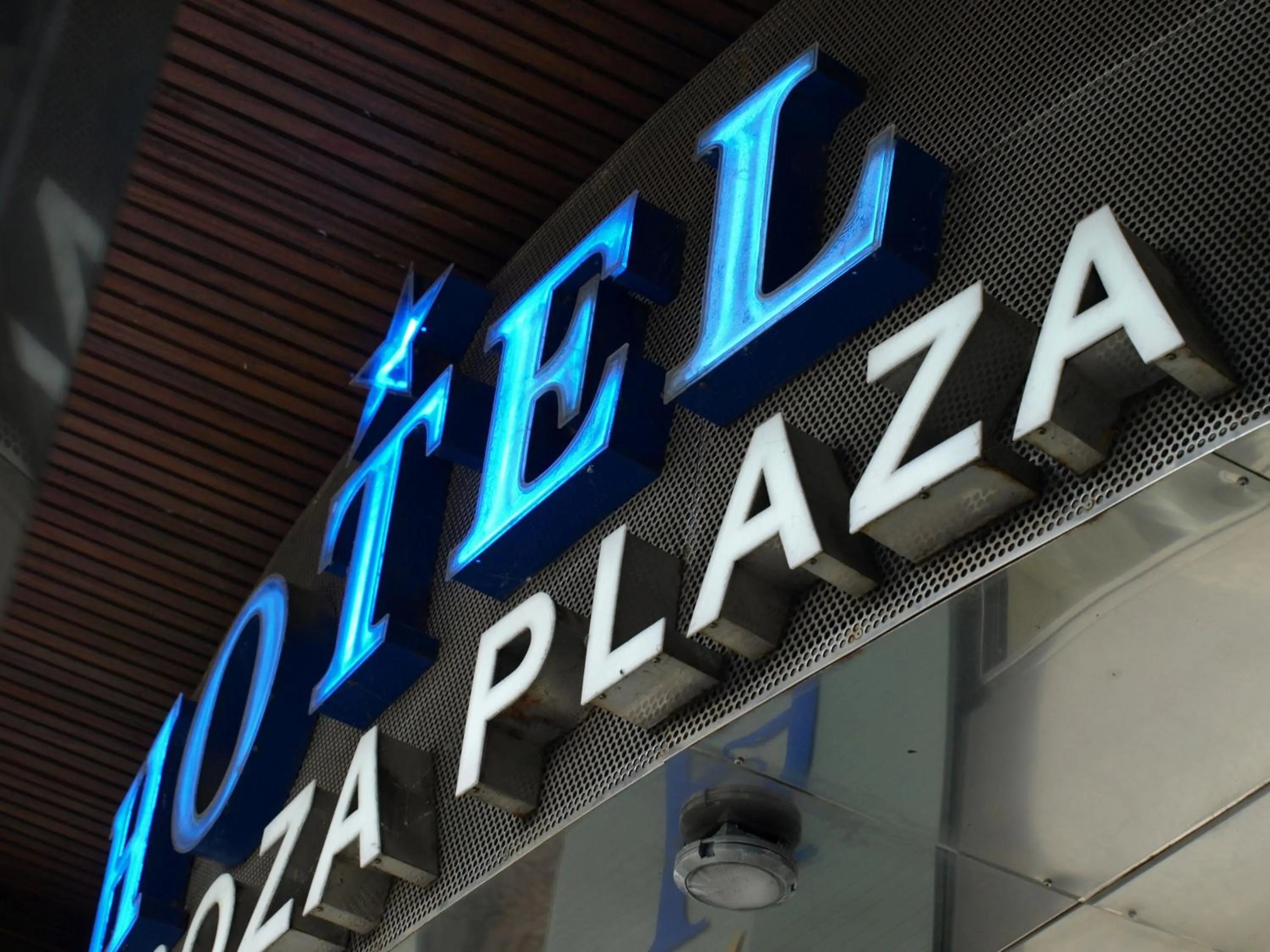 Facade/entrance in Hotel Zaragoza Plaza
