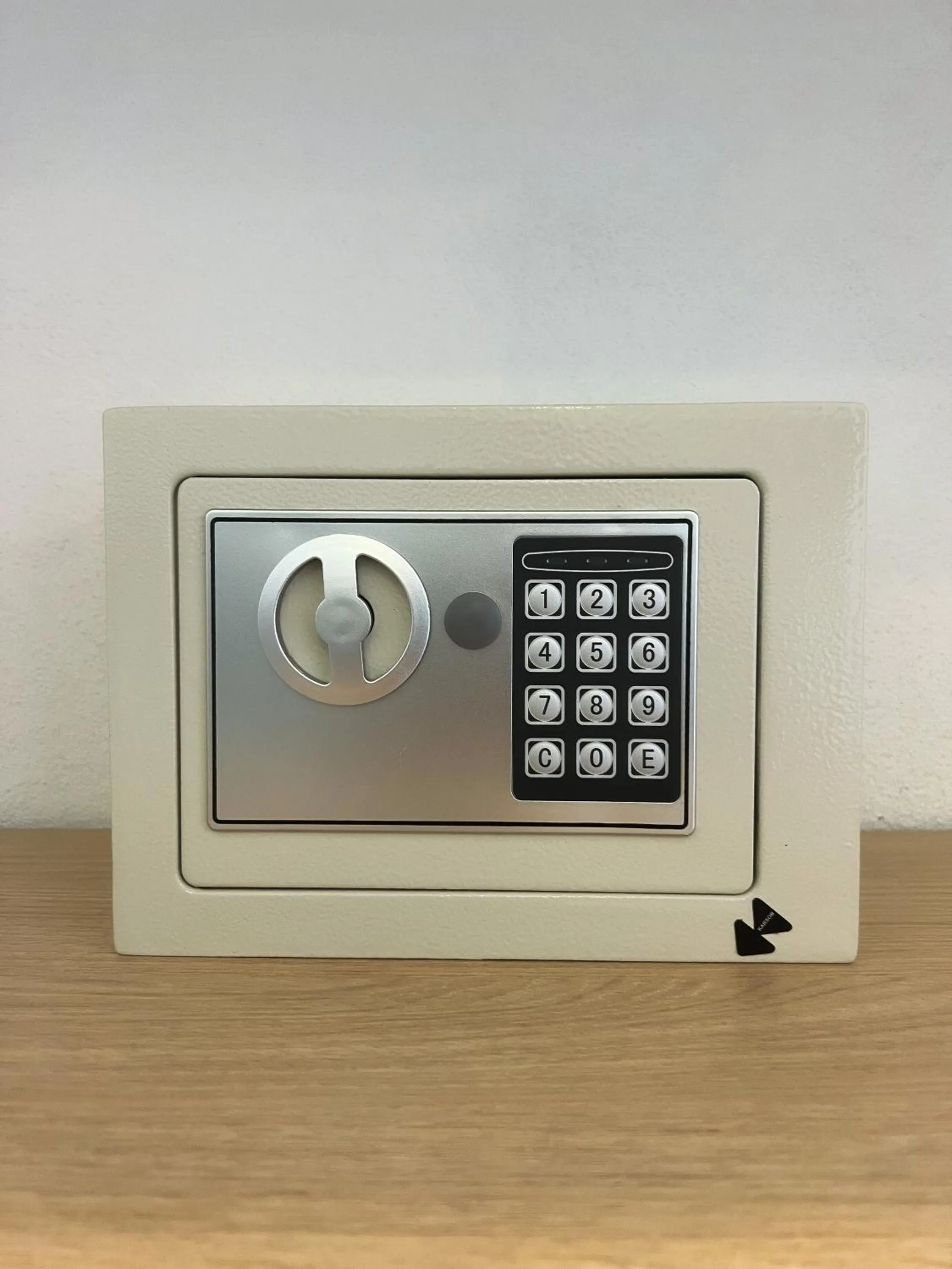 safe in OASIS TROPICAL HOTEL