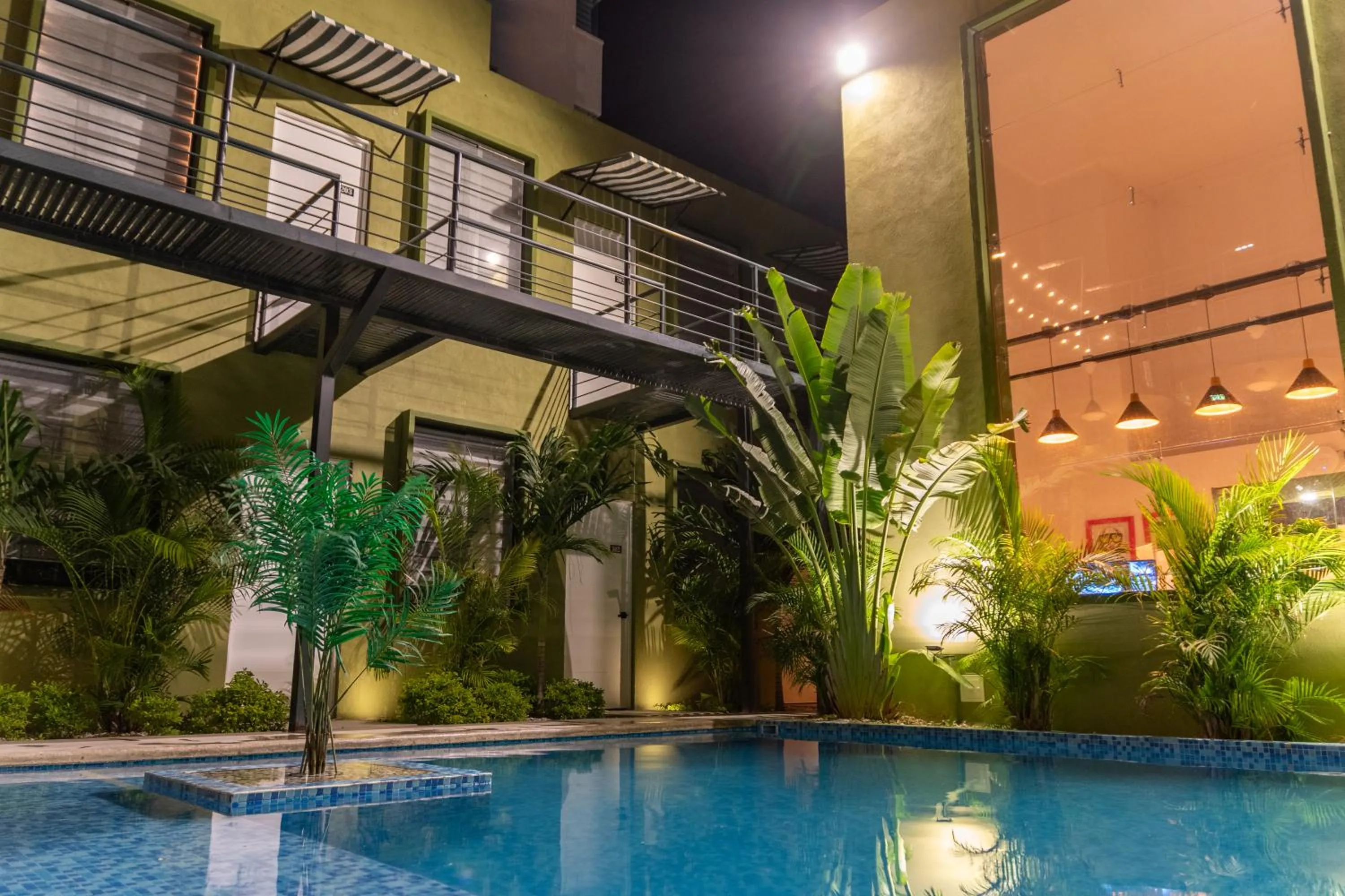 Night in OASIS TROPICAL HOTEL