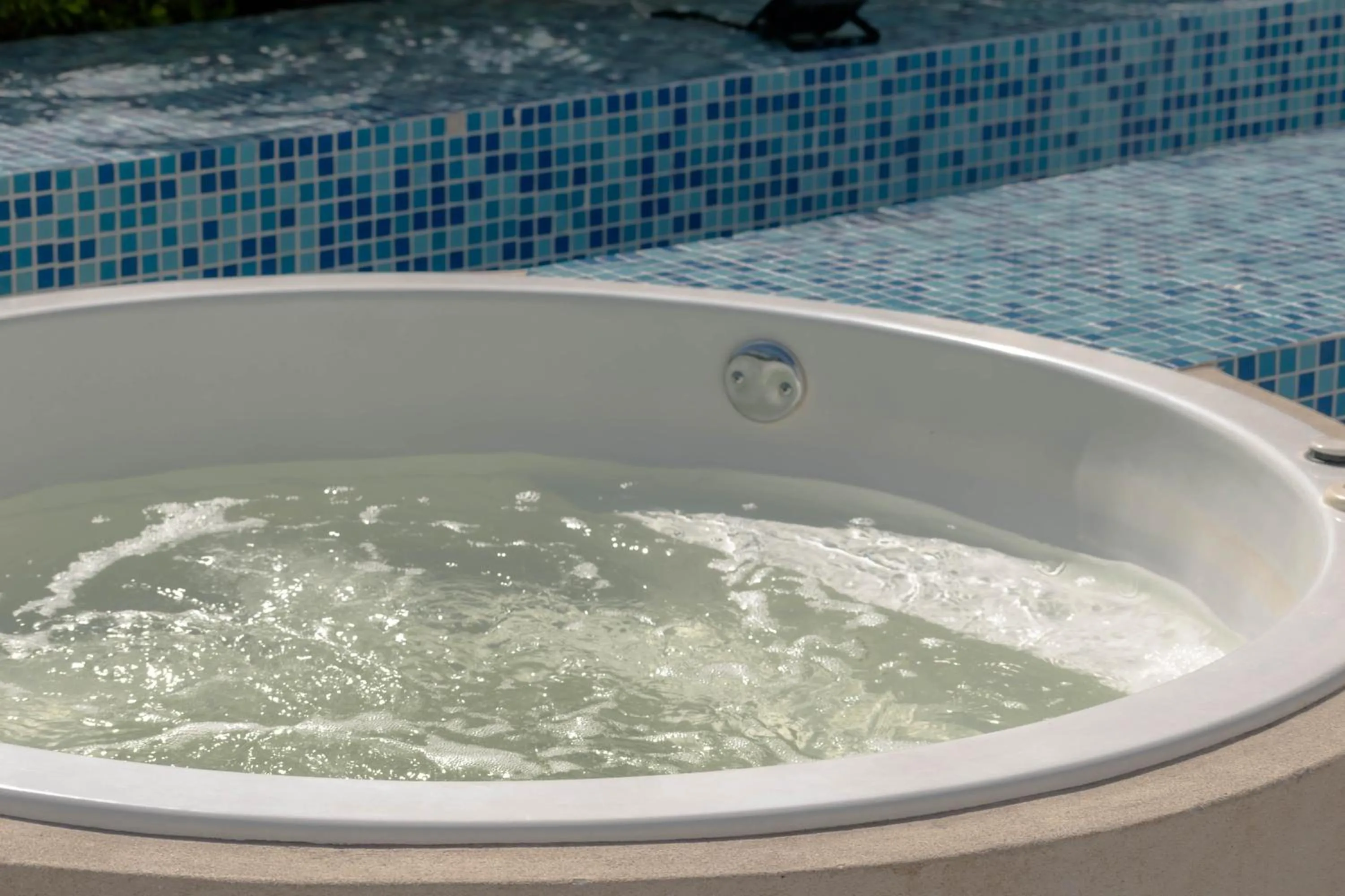 Hot Tub in OASIS TROPICAL HOTEL