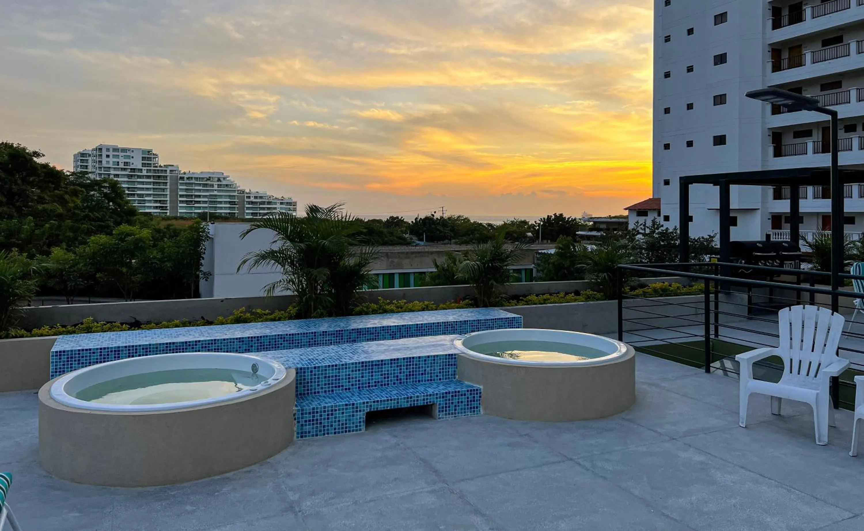 Balcony/Terrace in OASIS TROPICAL HOTEL