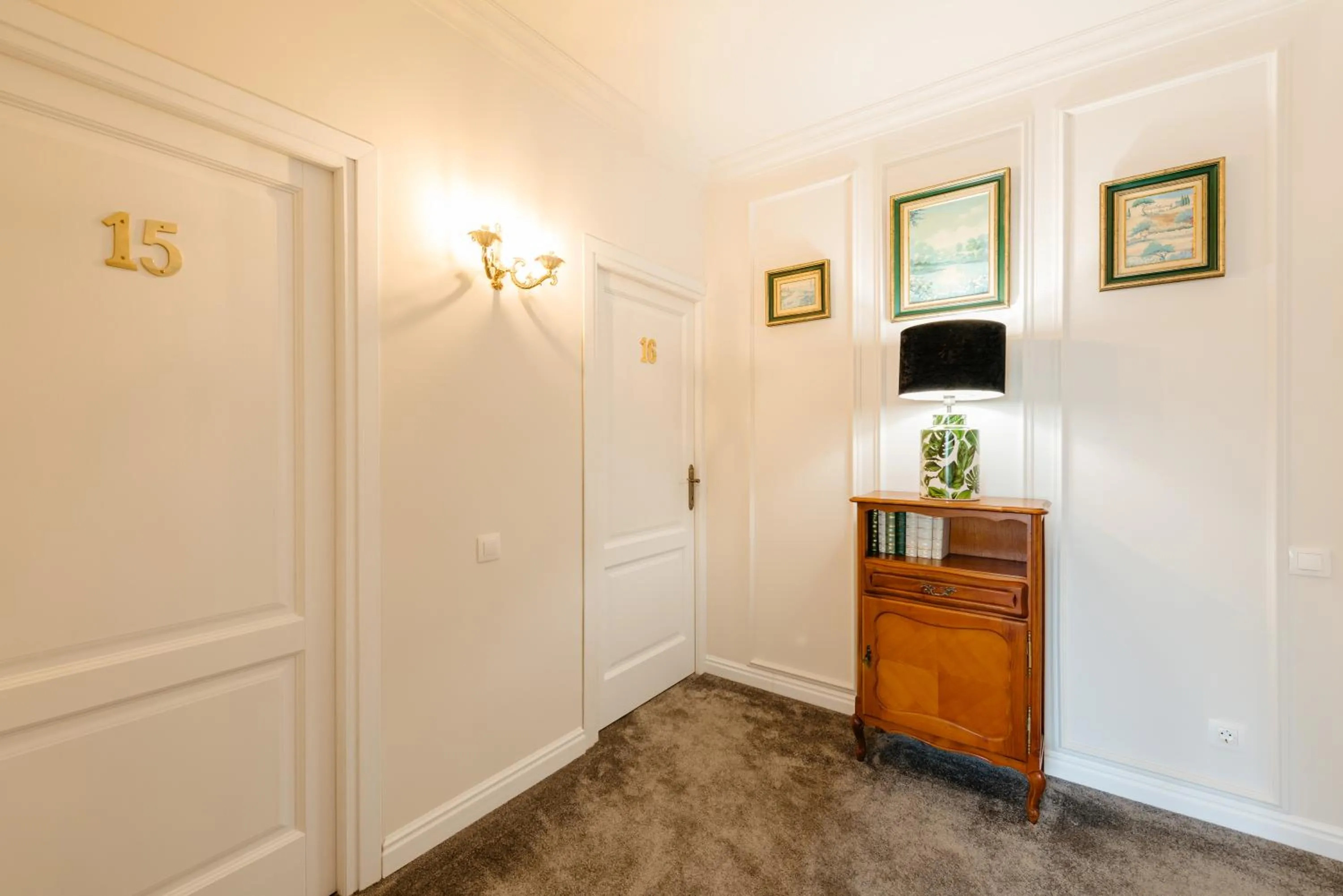 Lobby or reception in Ateneea Luxury Rooms