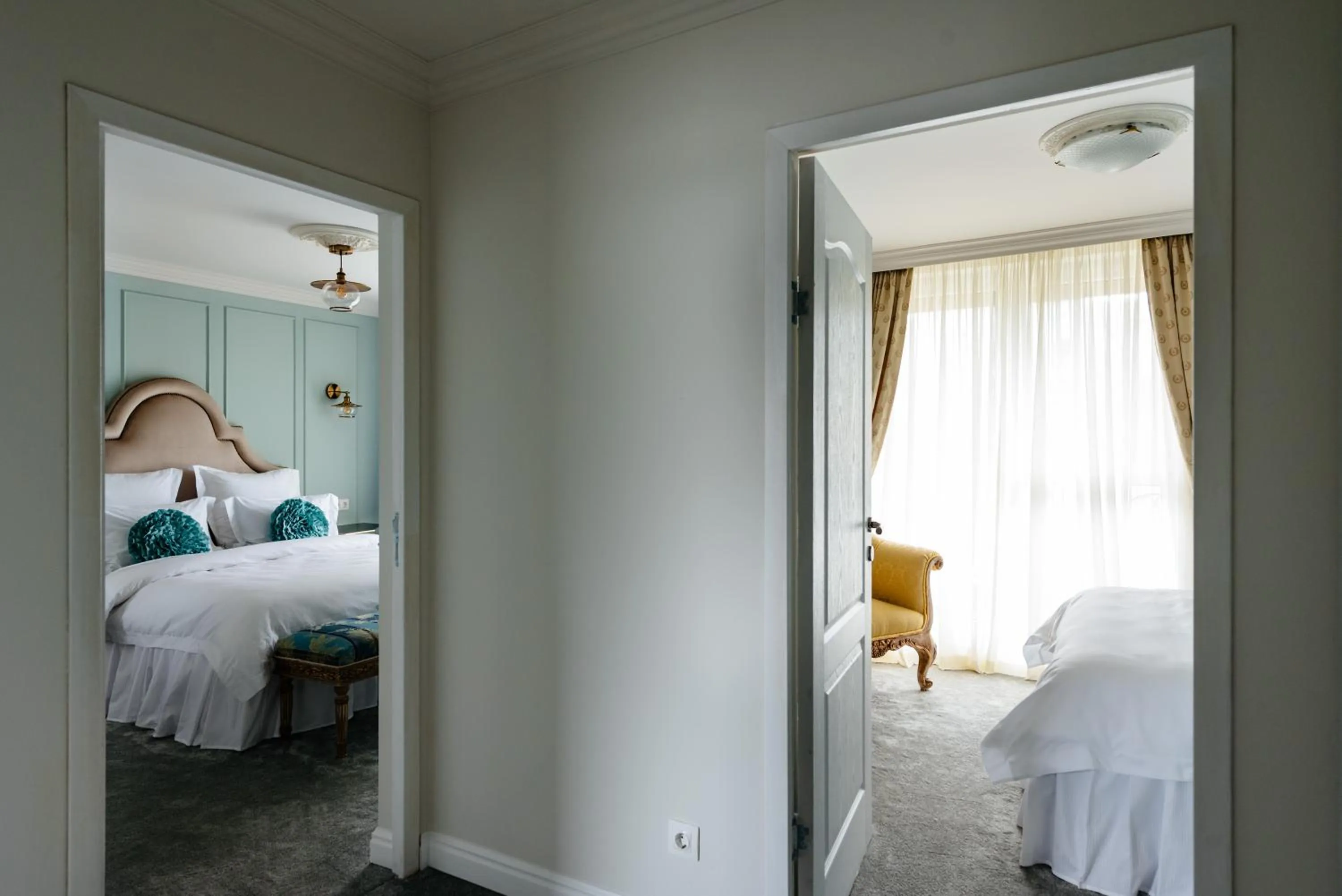 Photo of the whole room, Bed in Ateneea Luxury Rooms