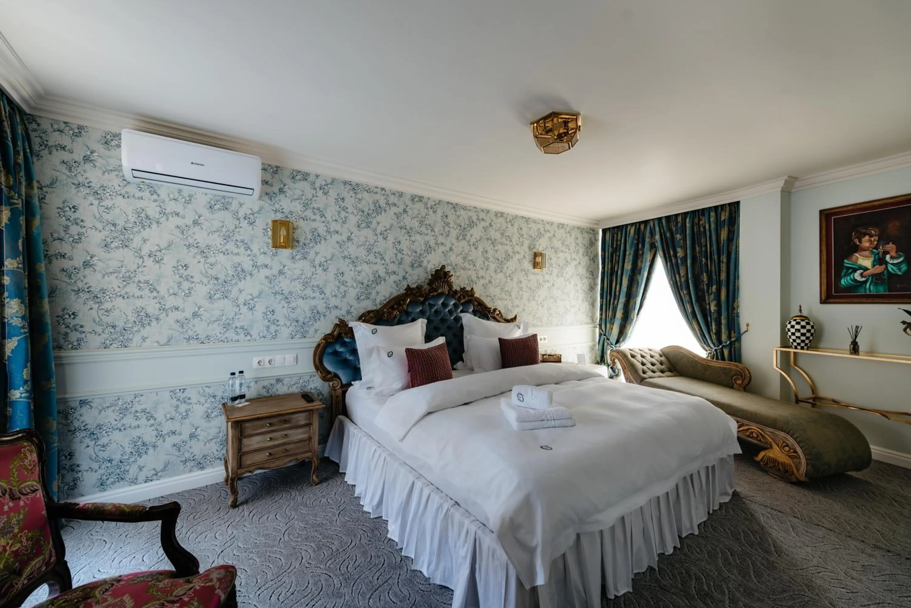 Bedroom, Bed in Ateneea Luxury Rooms