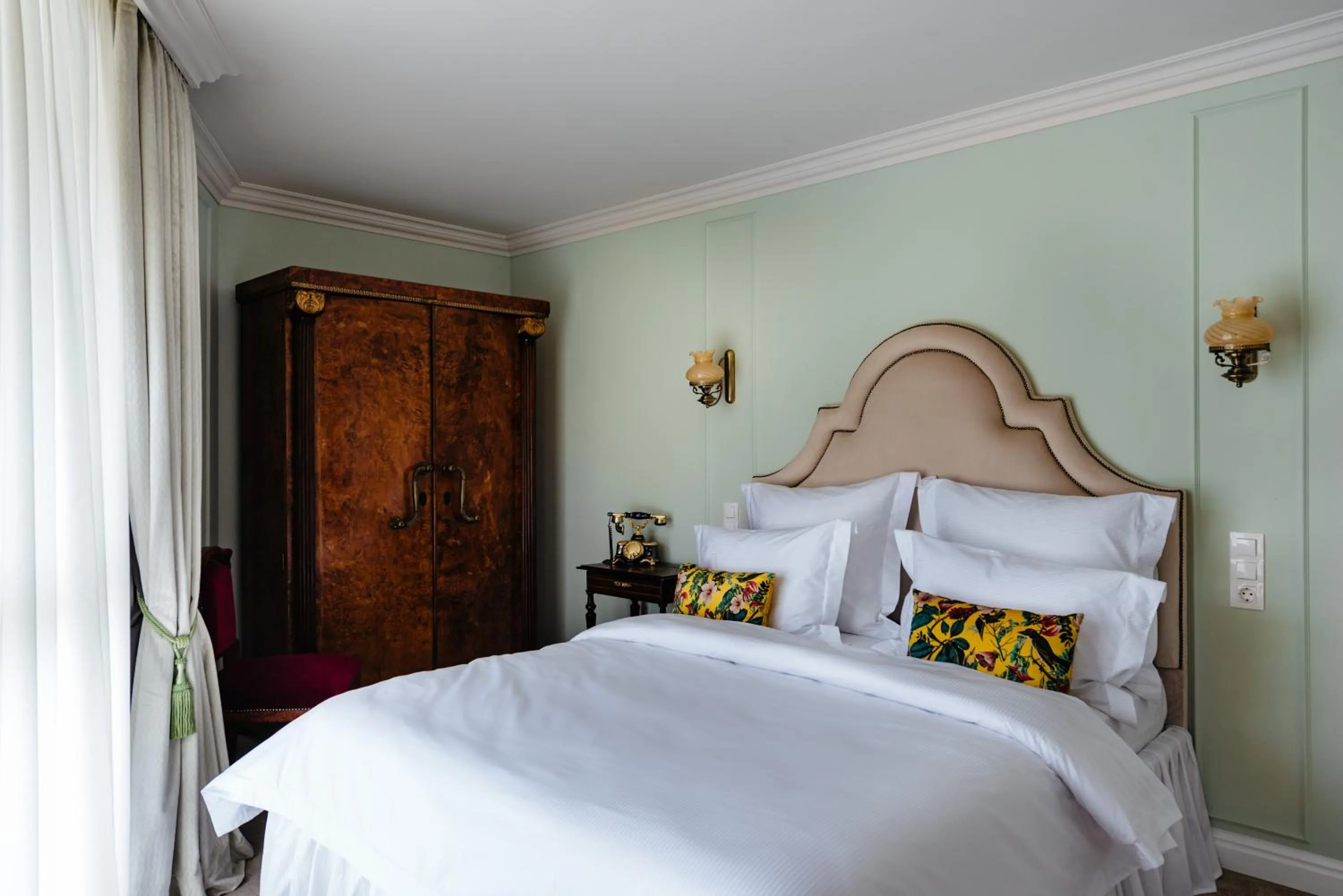 Bedroom, Bed in Ateneea Luxury Rooms