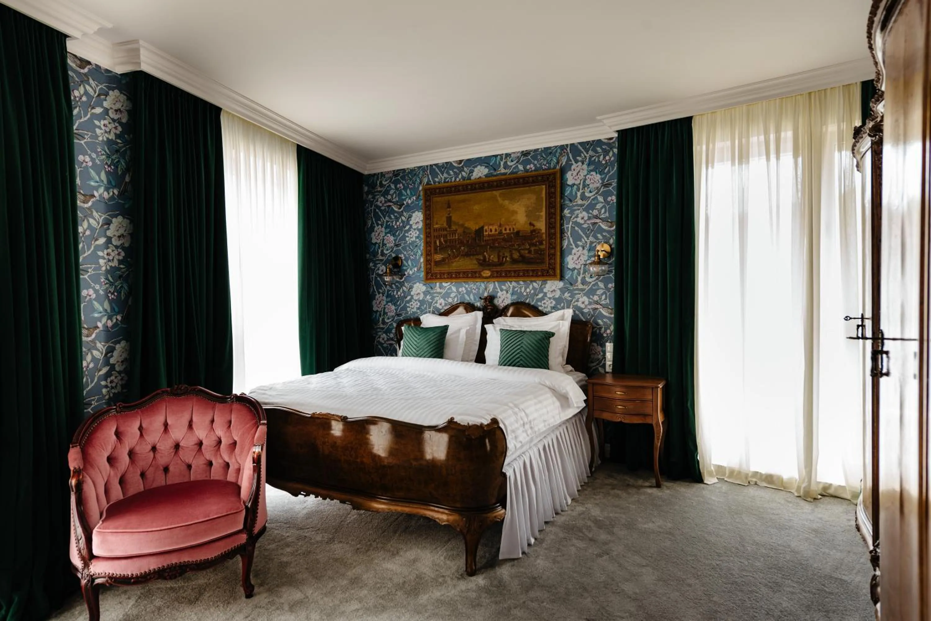 Bedroom, Bed in Ateneea Luxury Rooms