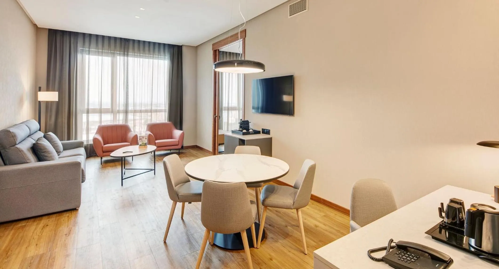 Photo of the whole room in Sercotel Sorolla Palace