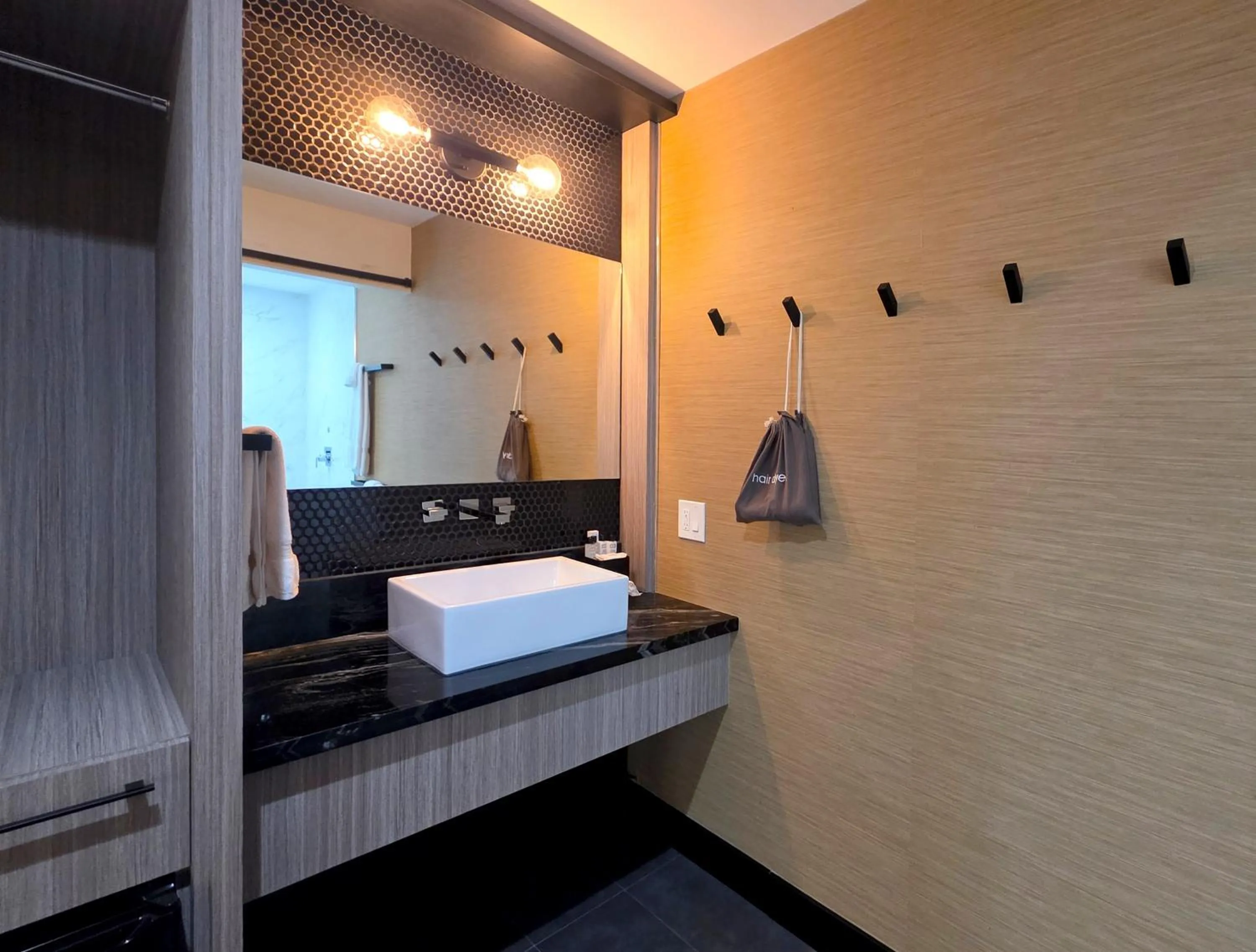 Bathroom in Mahala - 21 and Over