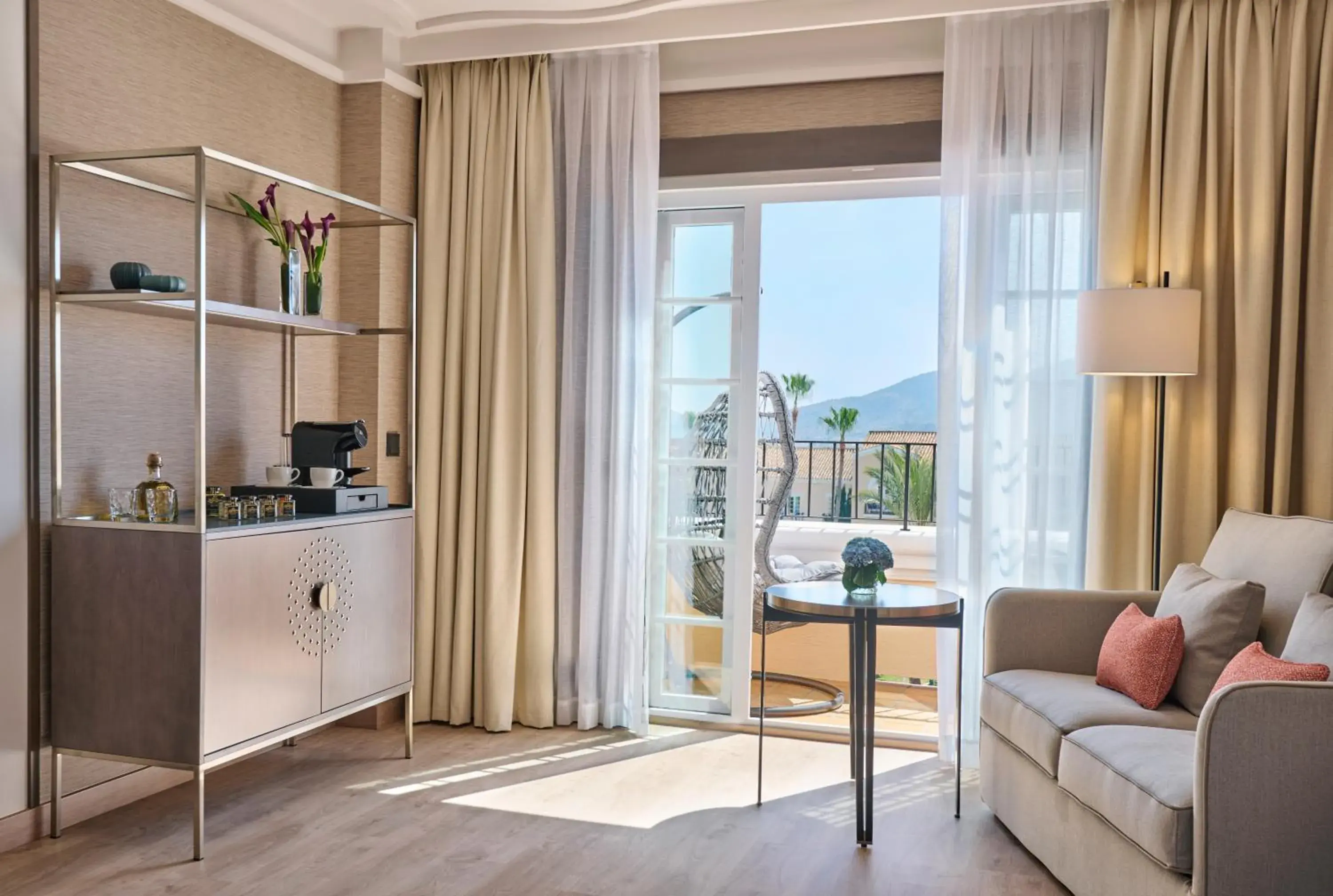 Twin Room with Terrace and Golf View in Grand Hyatt La Manga Club Golf & Spa Twin Room with Terrace and Golf View in Grand Hyatt La Manga Club Golf & Spa