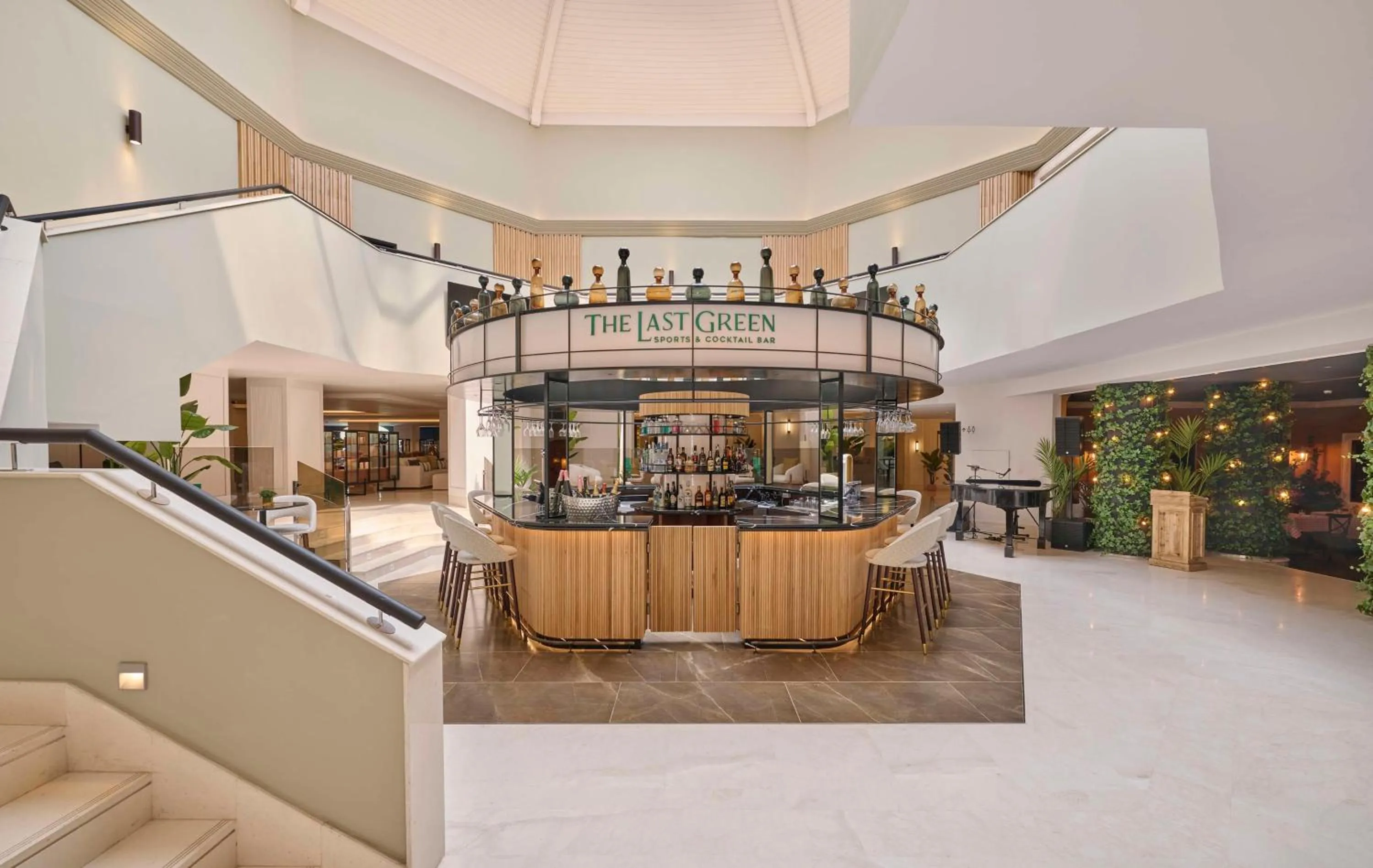 Lounge or bar in Grand Hyatt La Manga Club Golf & Spa