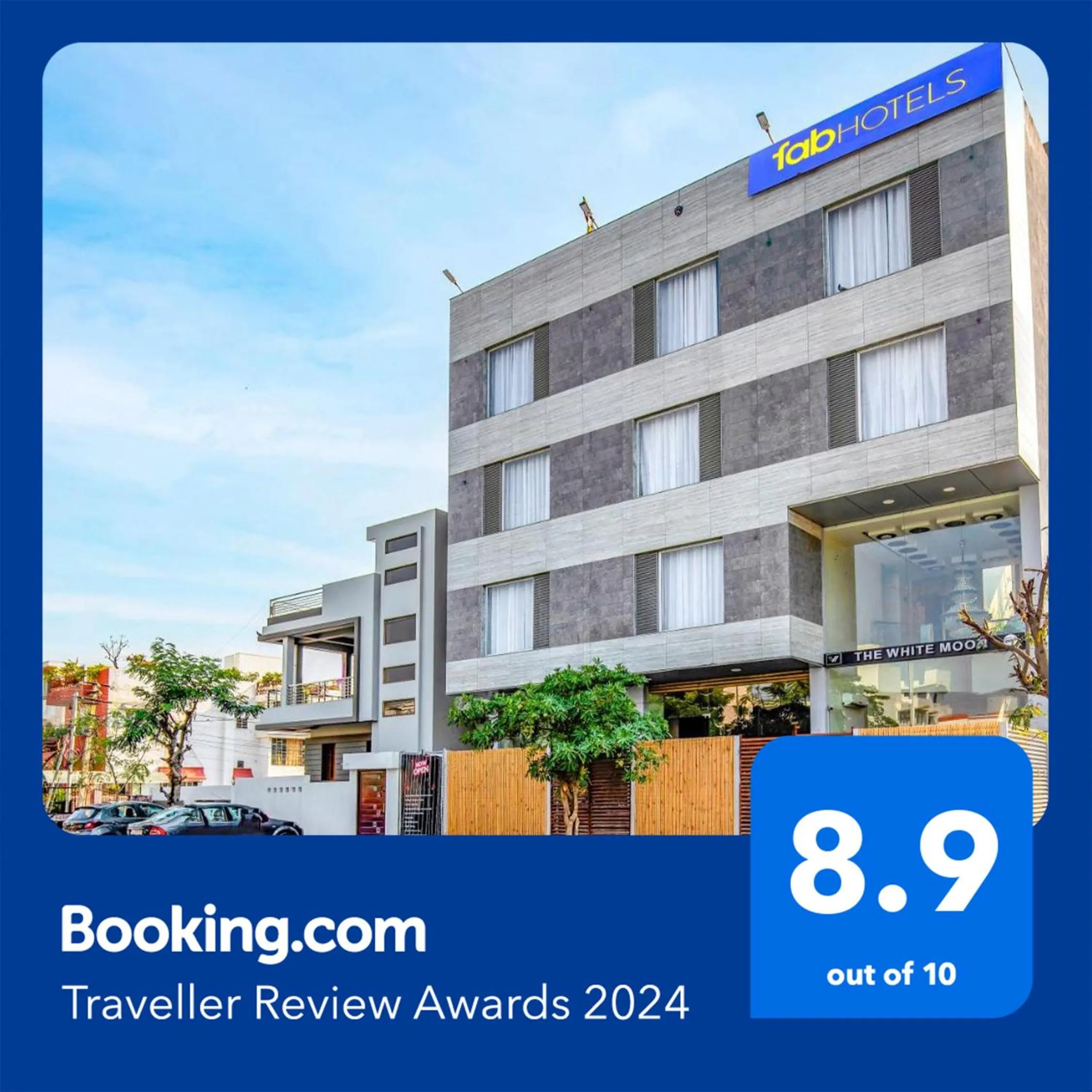 Property building in FabHotel The White Moon