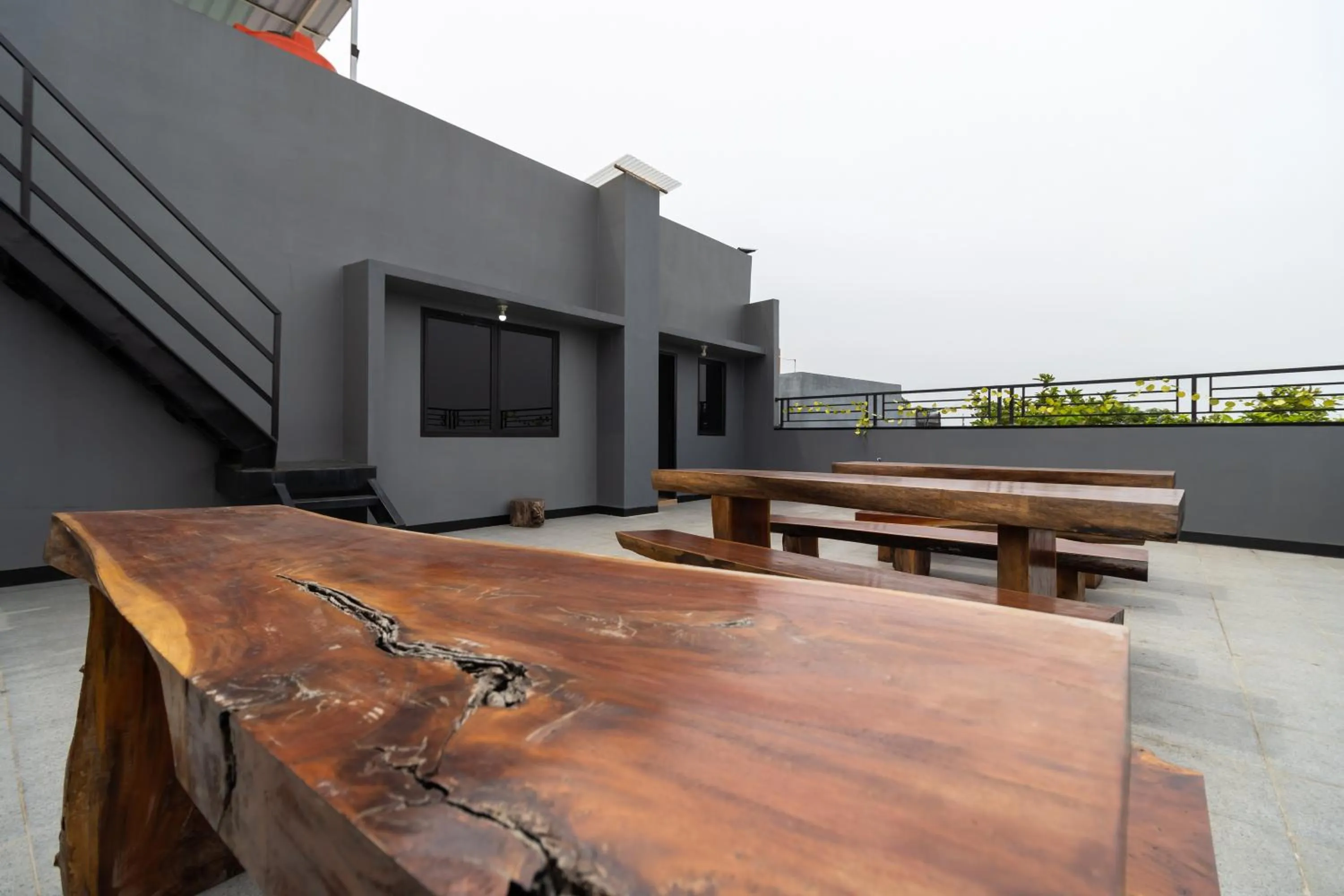 Balcony/Terrace in RedDoorz near RS Sari Asih Cipondoh