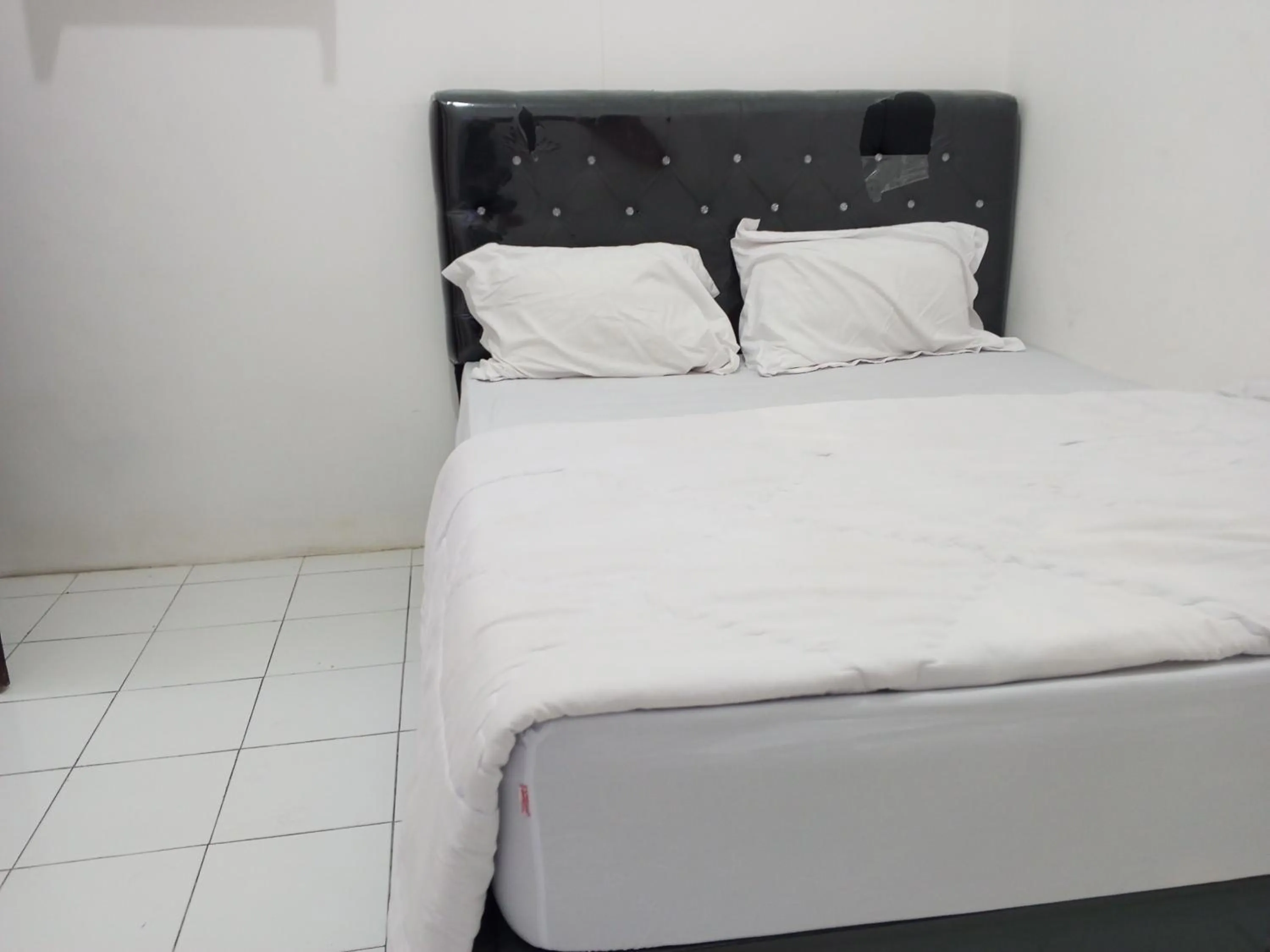 Bedroom, Bed in OYO Life 92543 Ratu Sakti Residence Syariah