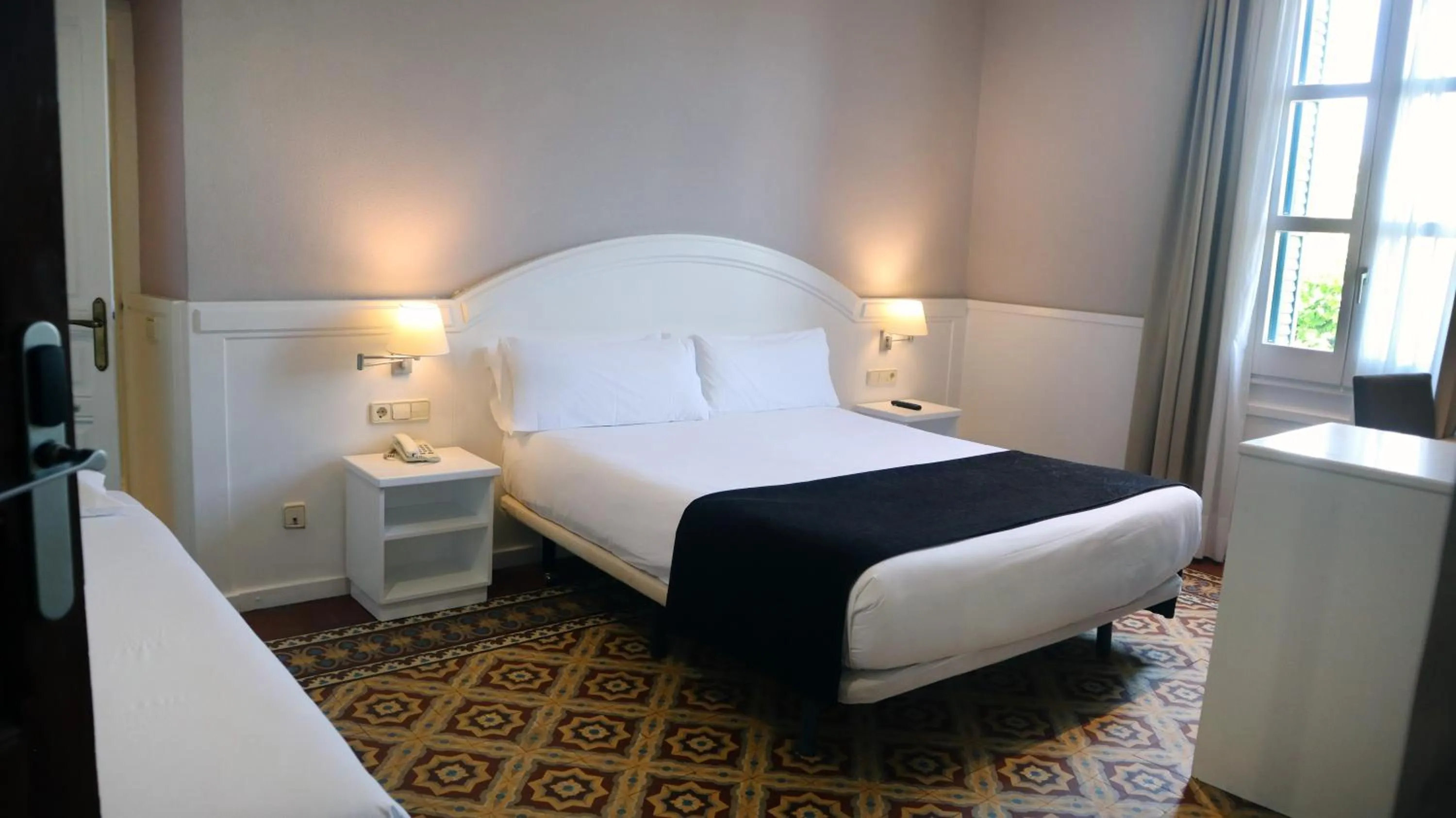 Bed in 1881 Hotel Balneario Vichy Catalan